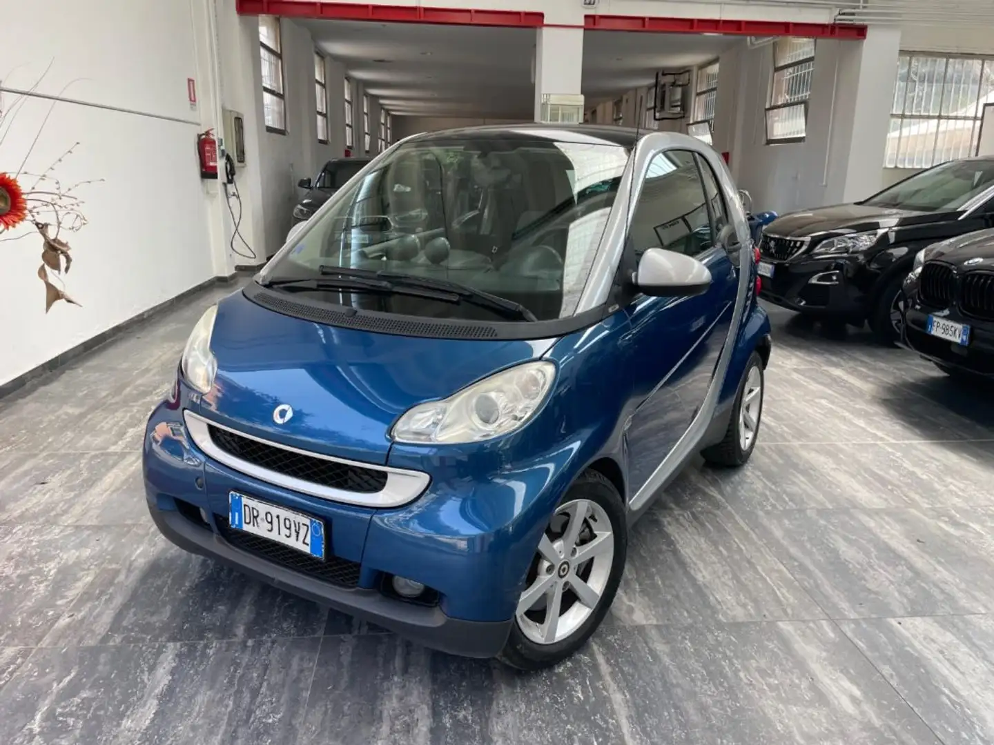 smart forTwo 1000 62 kW coupé pulse Blauw - 1