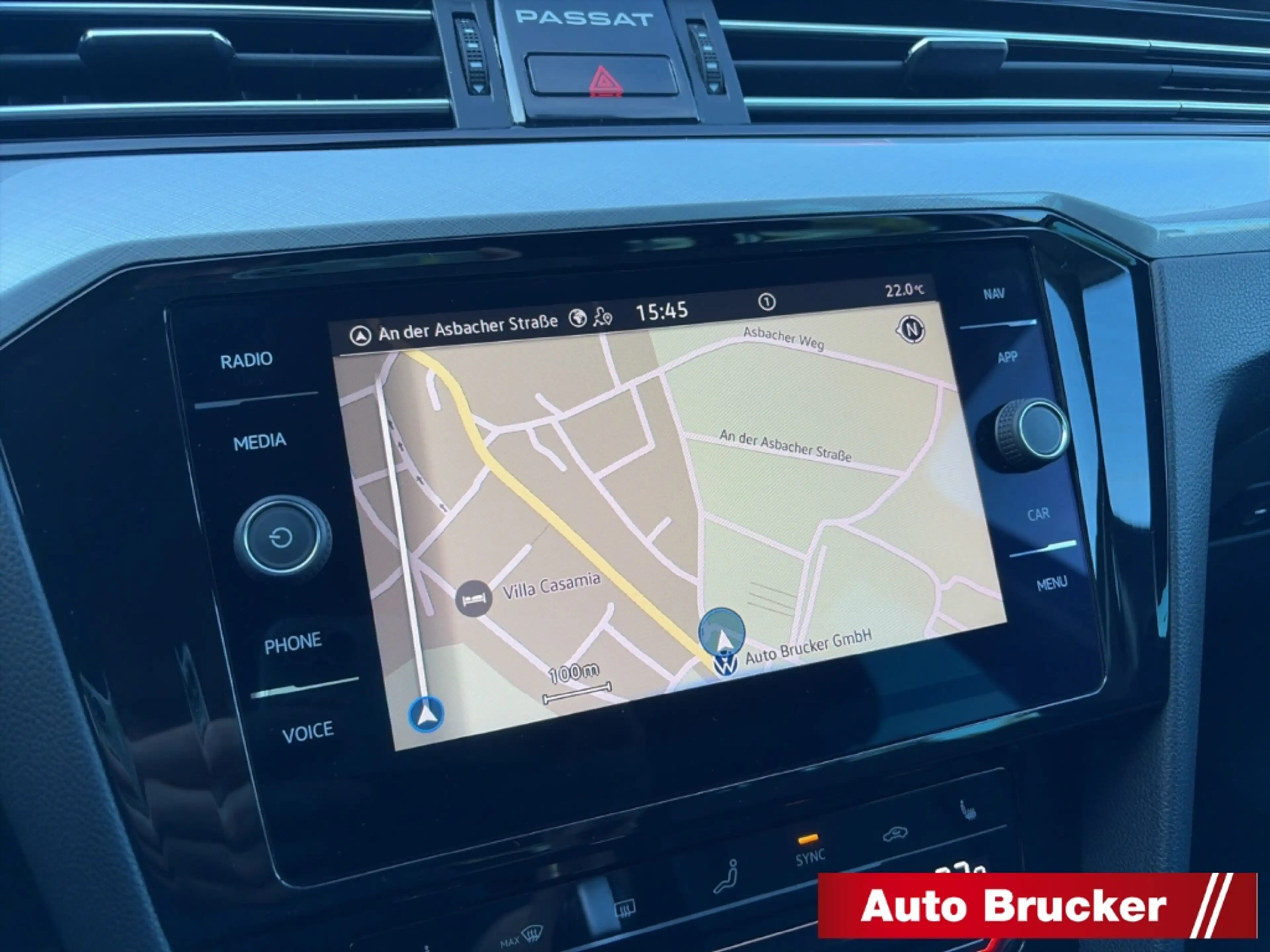 Volkswagen Passat Variant Business 2.0 TDI AHK+LED+NAVI+SHZ-3-ZONEN-KLIMA — photo 11