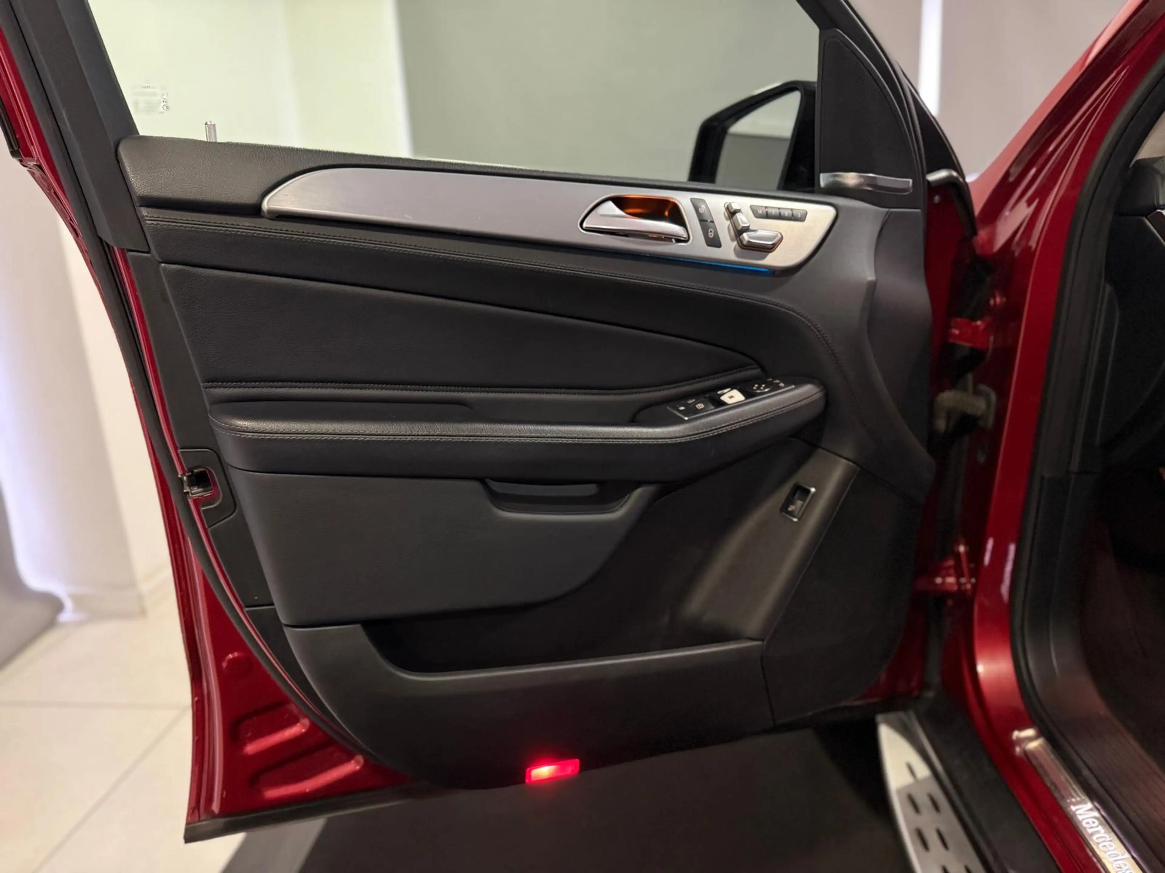 Mercedes-Benz GLS 350 d 4M AMG-Line *GSD*AMBI*DIST*HUD*360*HK* — photo 11