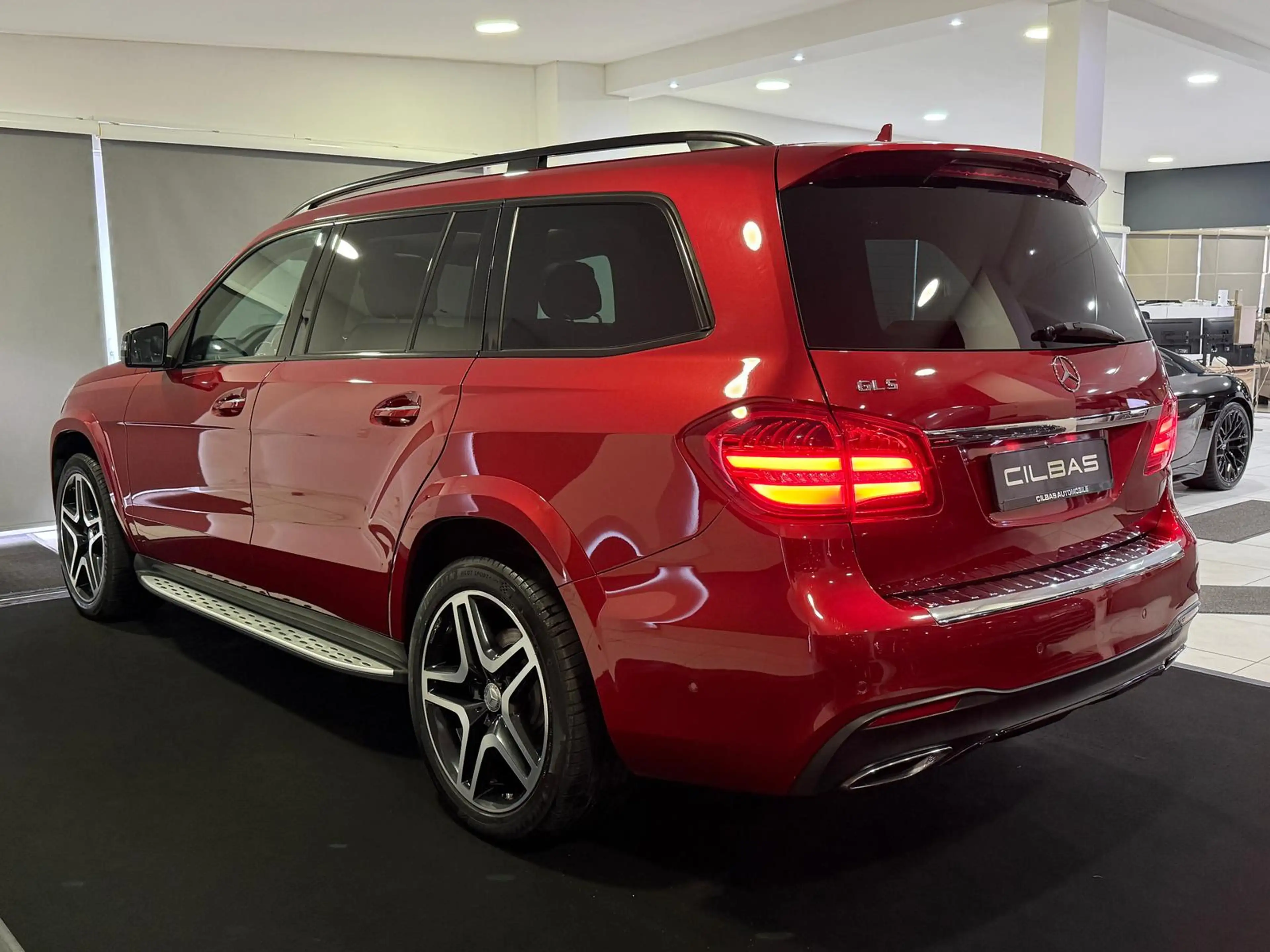 Mercedes-Benz GLS 350 d 4M AMG-Line *GSD*AMBI*DIST*HUD*360*HK* — photo 8