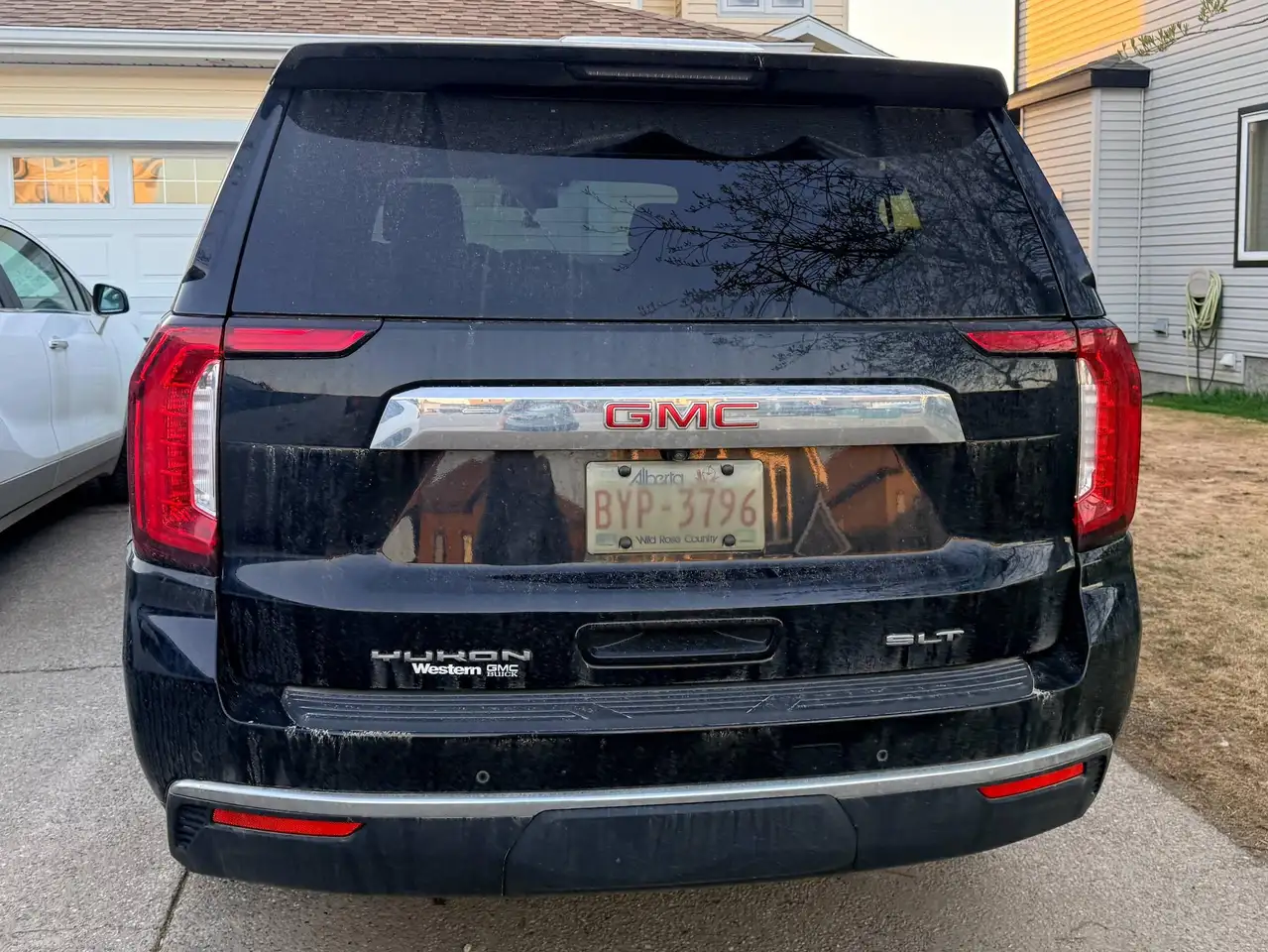 GMC Yukon снимка GMC Yukon