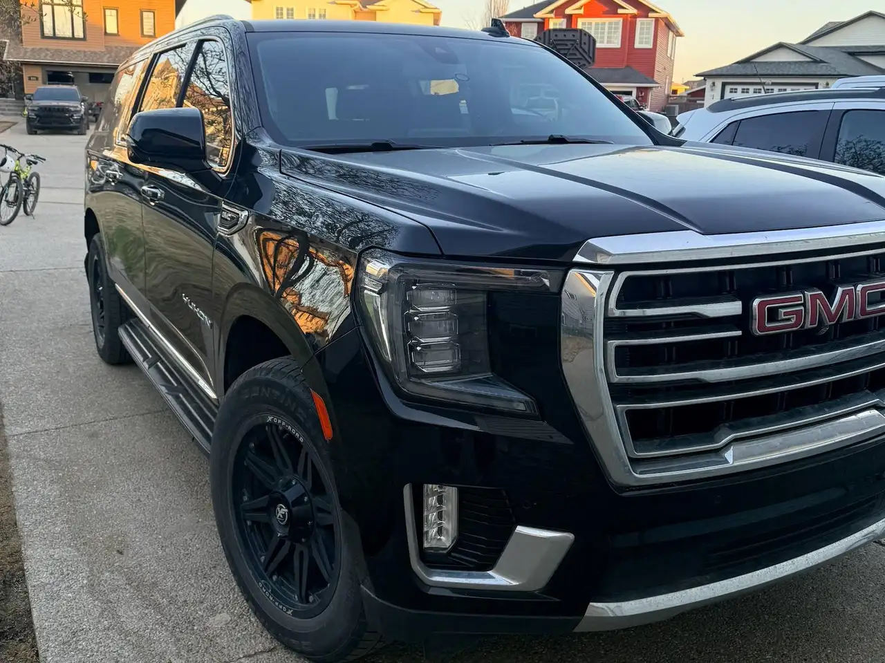 GMC Yukon снимка GMC Yukon
