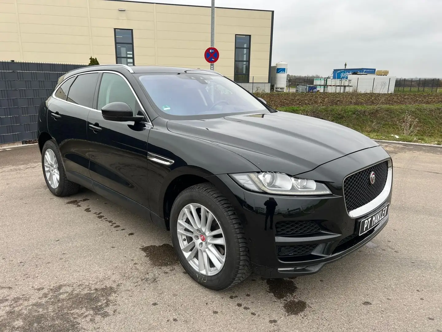 Jaguar F-Pace Portfolio AWD Noir - 2