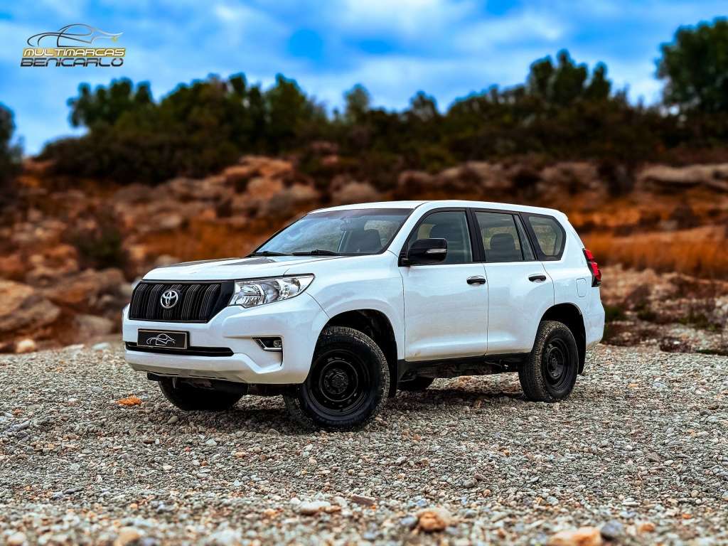 Toyota Land Cruiser D-4D GX - foto 1