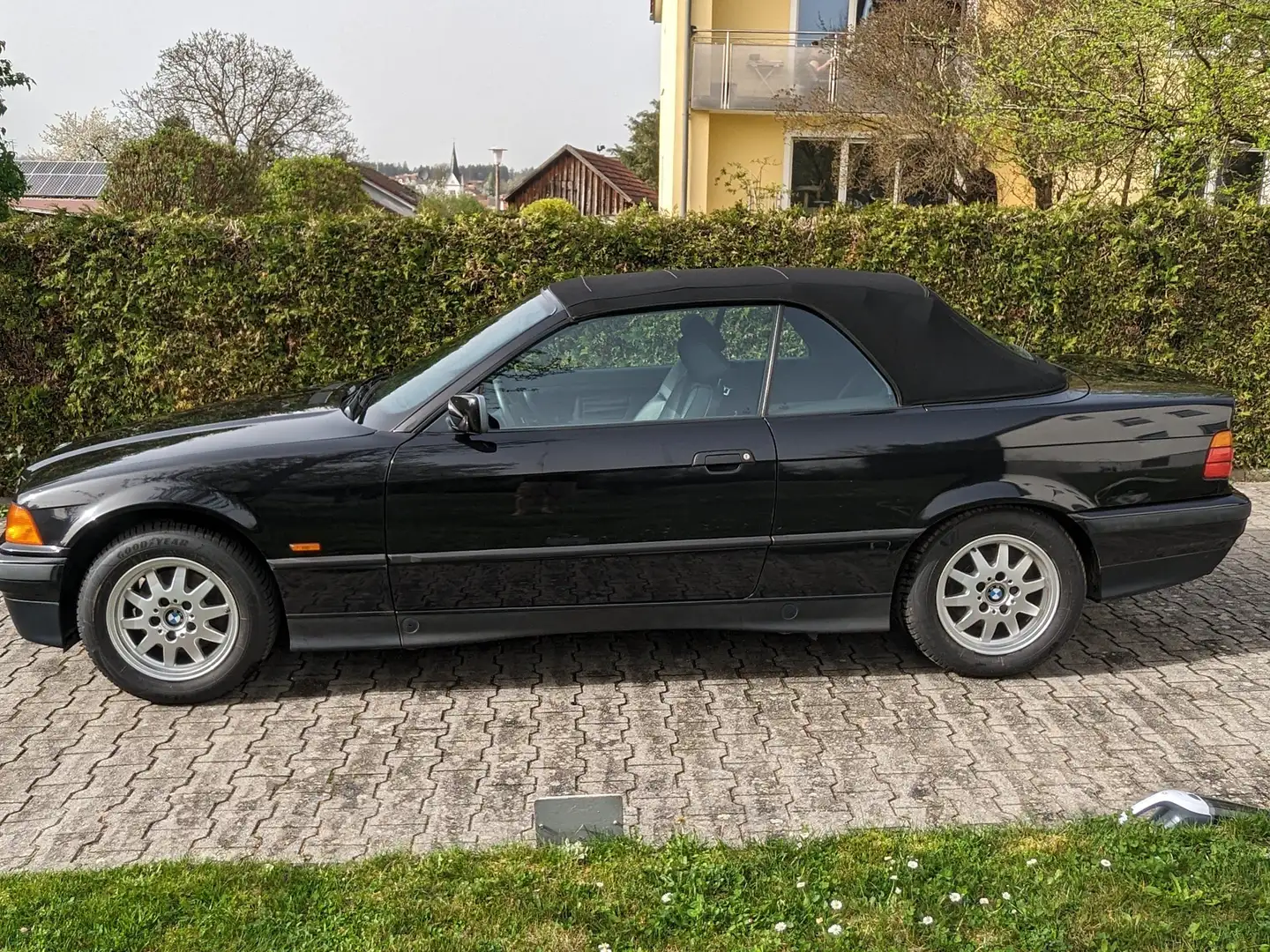 BMW 318 E36 Cabrio~elektr. Verdeck~Sitzheizung~Teilleder Schwarz - 2