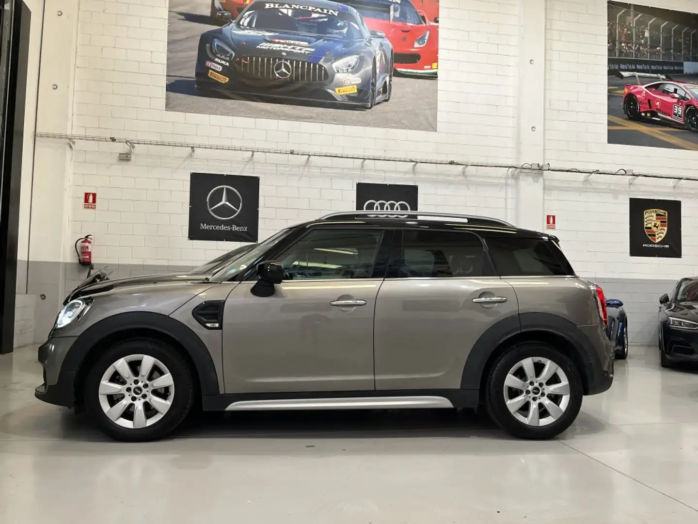 MINI Cooper Countryman D AUT. Gris - 1