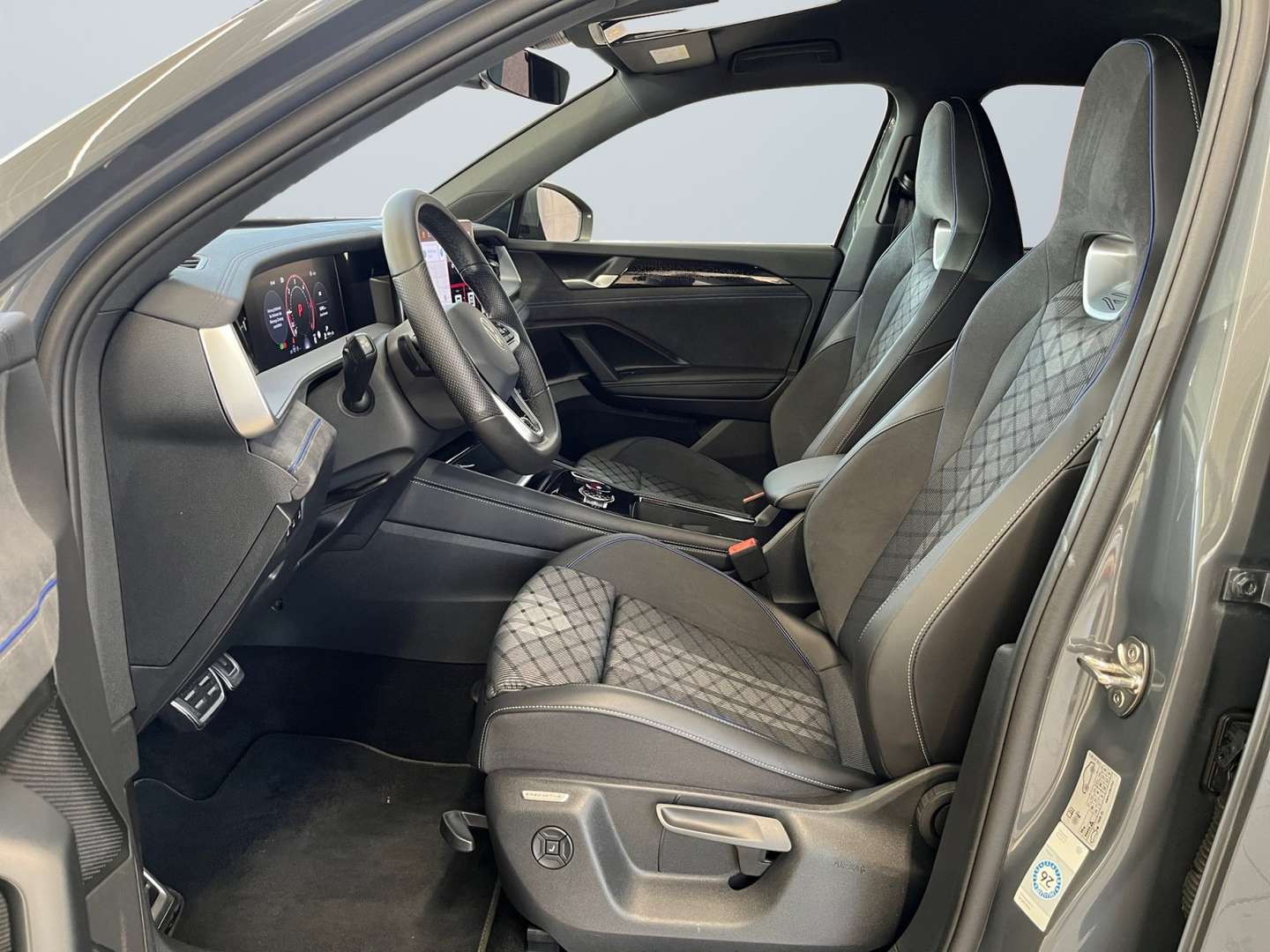 Volkswagen T-CROSS R-Line 4Motion -  - Joinsteer - #5