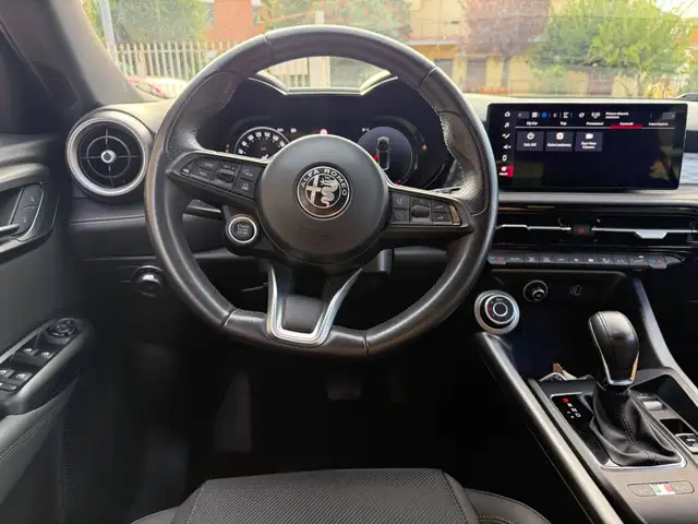 Alfa Romeo Tonale view 9
