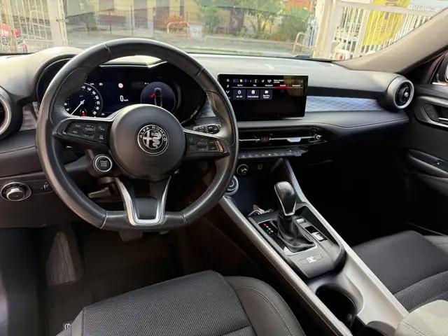 Alfa Romeo Tonale view 8