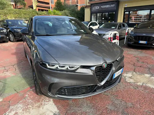 Alfa Romeo Tonale view 2