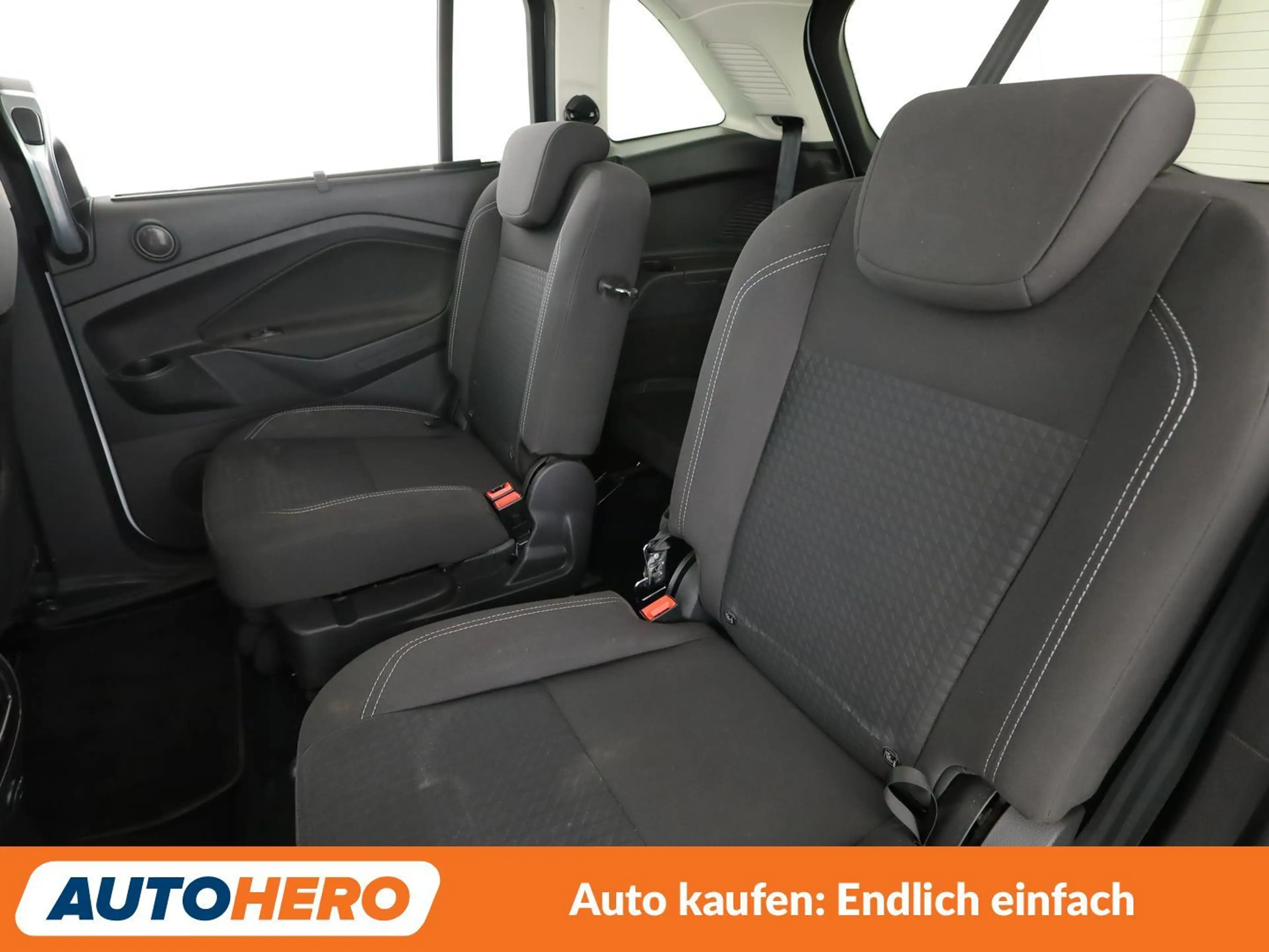 Ford Grand C-Max 1.5 EcoBoost Cool&Connect *NAVI*PDC*SHZ*TEMPO* — photo 14