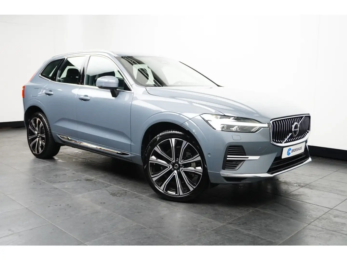 Volvo XC60 Recharge T6 AWD Ultimate Bright | Lightning Pack | Grijs - 2