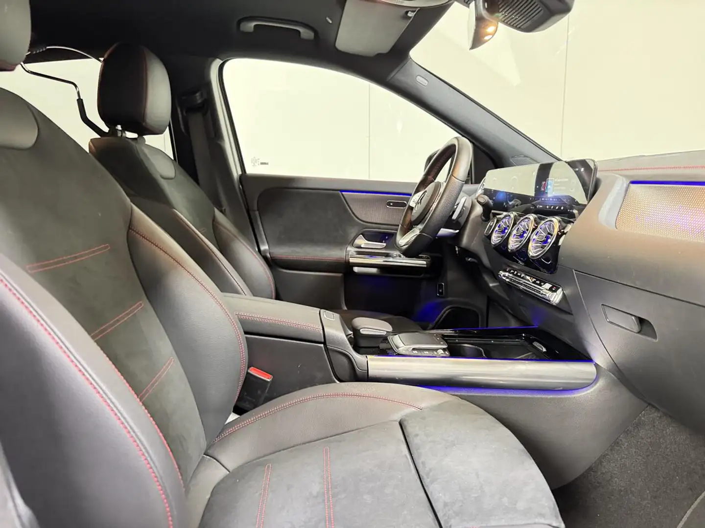 Mercedes-Benz EQA 250 9532KM! AMG Line - Apple Carplay - GPS - Topstaat! Gris - 2