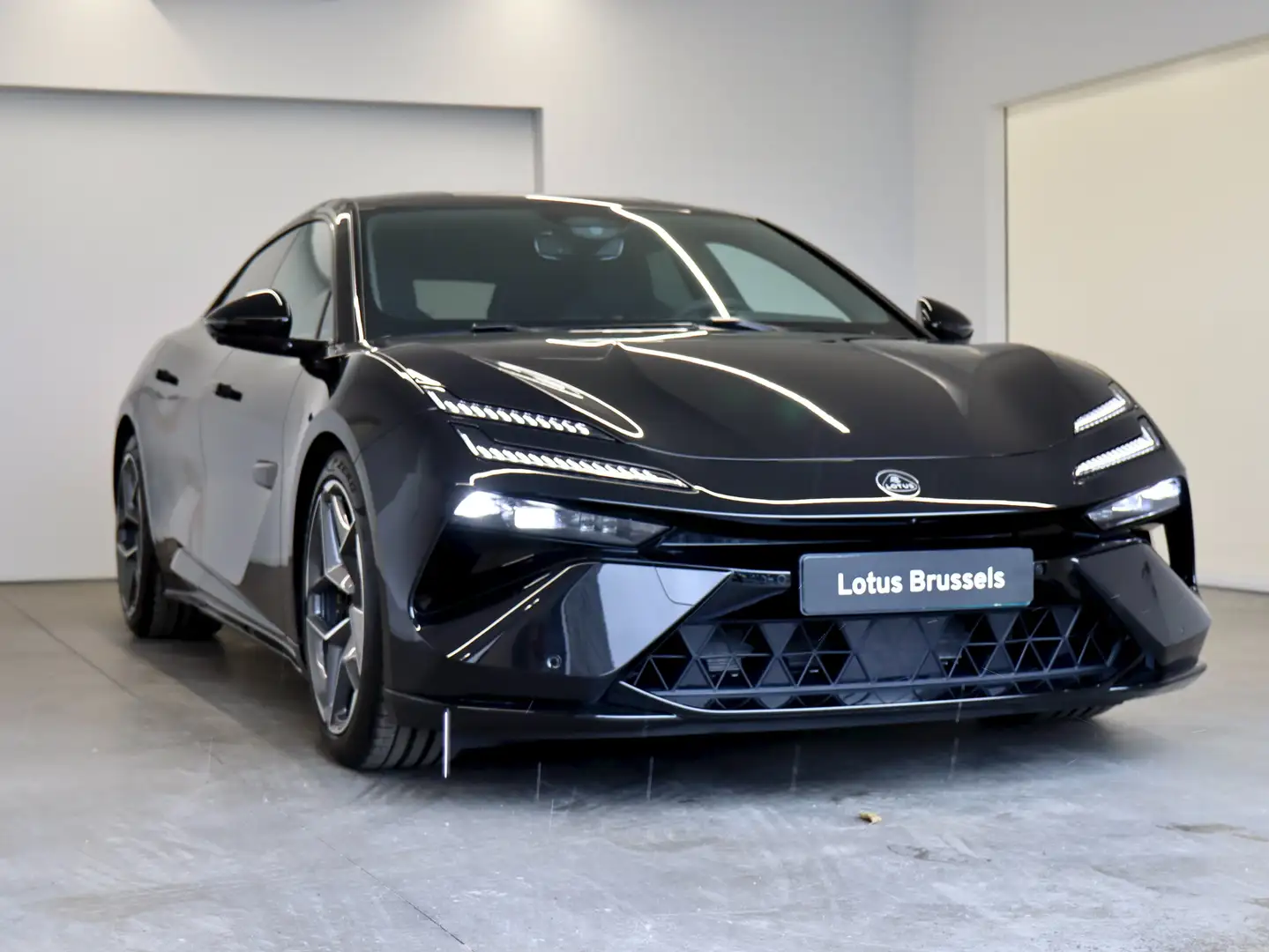 Lotus Emeya Emeya 600 GT Noir - 2