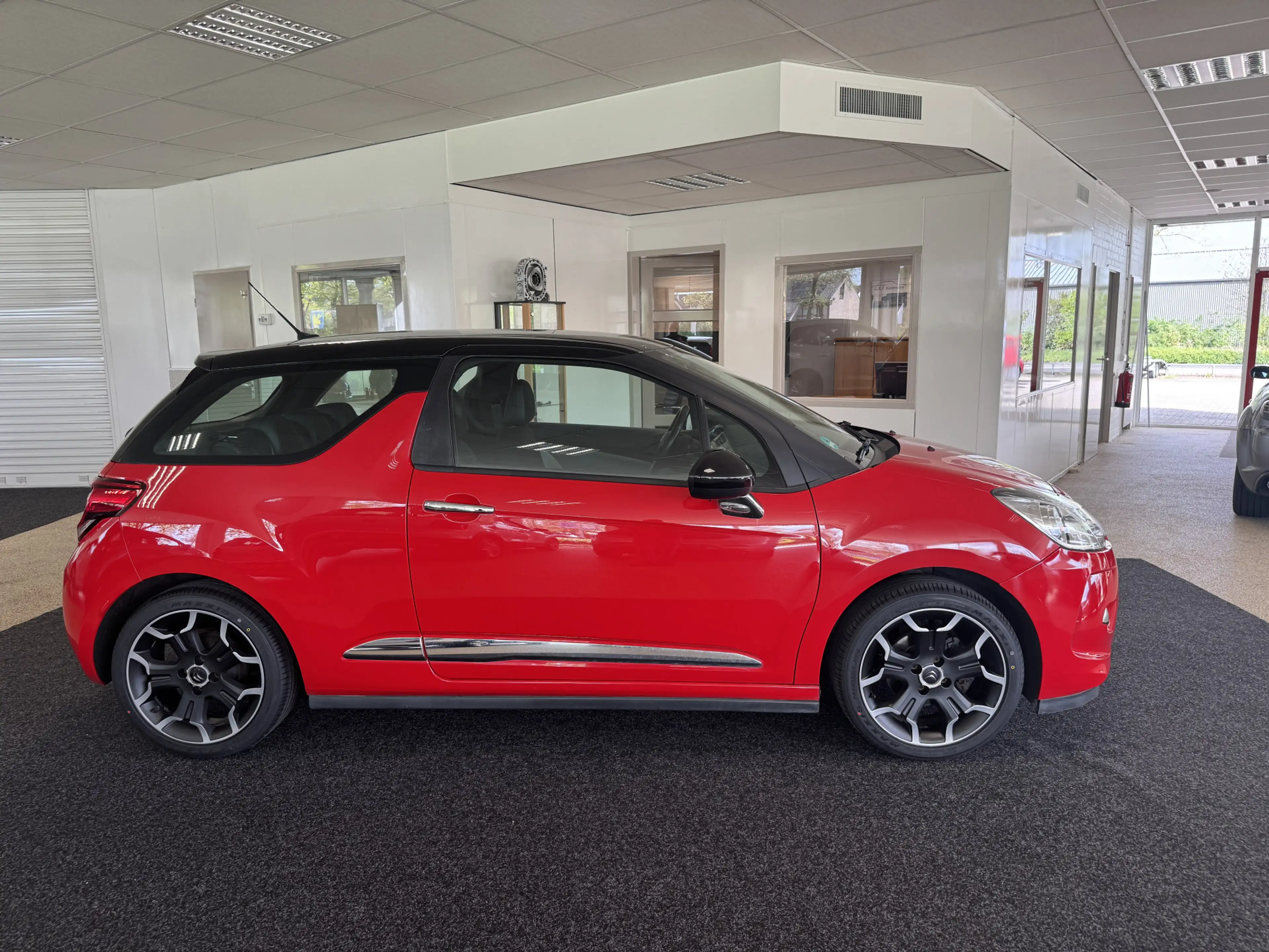 Citroen DS3 1.2 VTi Chic — photo 5