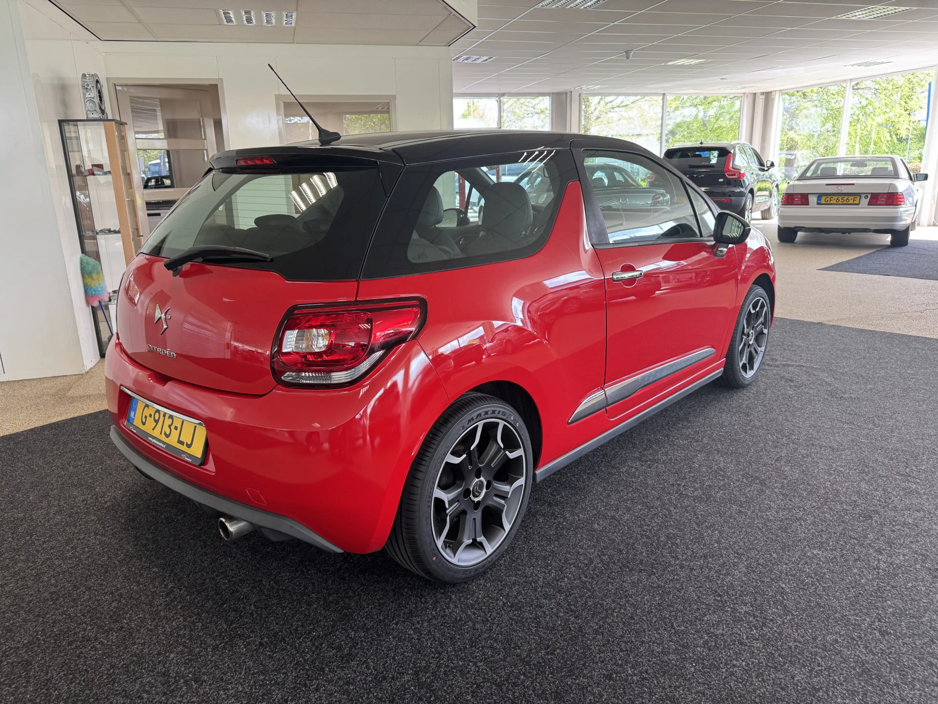Citroen DS3 1.2 VTi Chic — photo 2