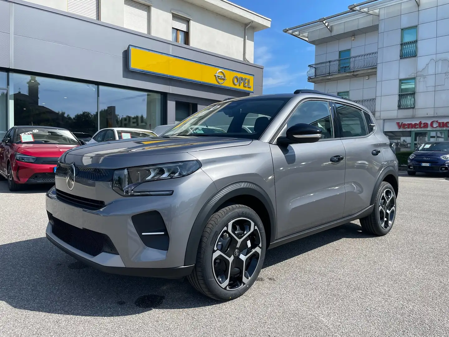 Citroen C3 C3 1.2 puretech turbo Plus 100cv *KM0* Gris - 2