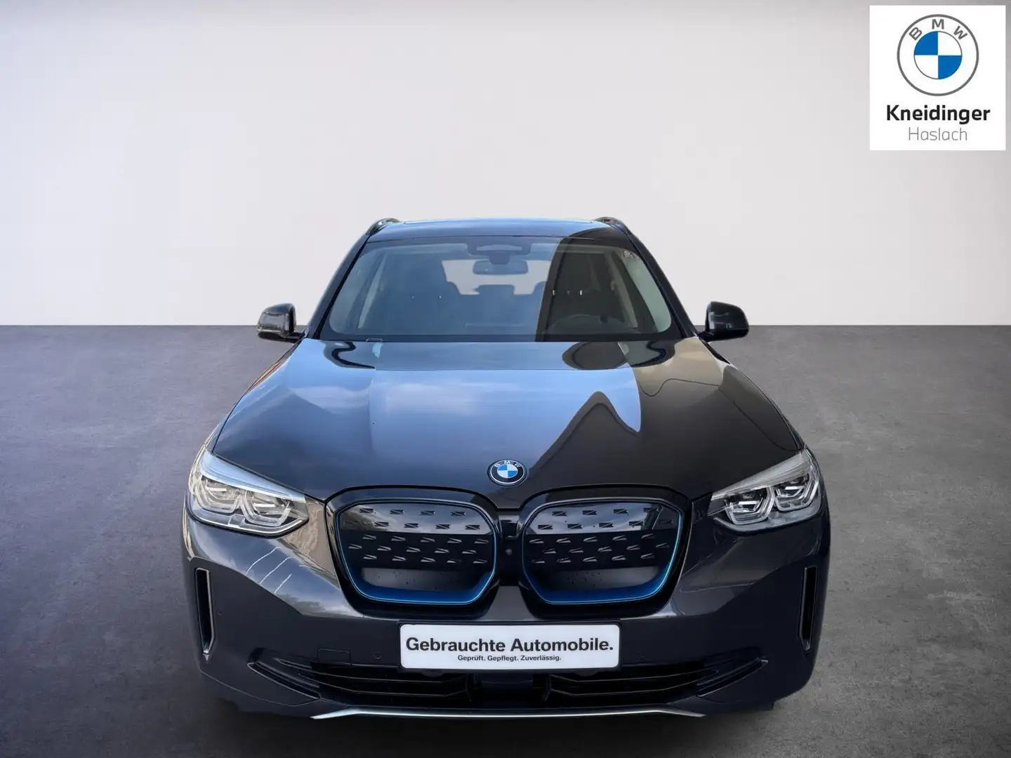 BMW iX3 Impressive Grau - 2