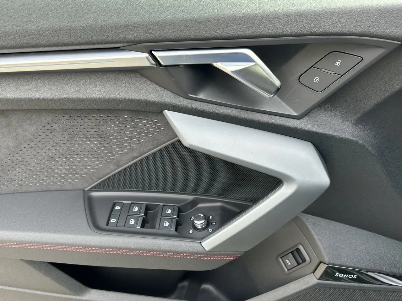 Audi S3 снимка Audi S3