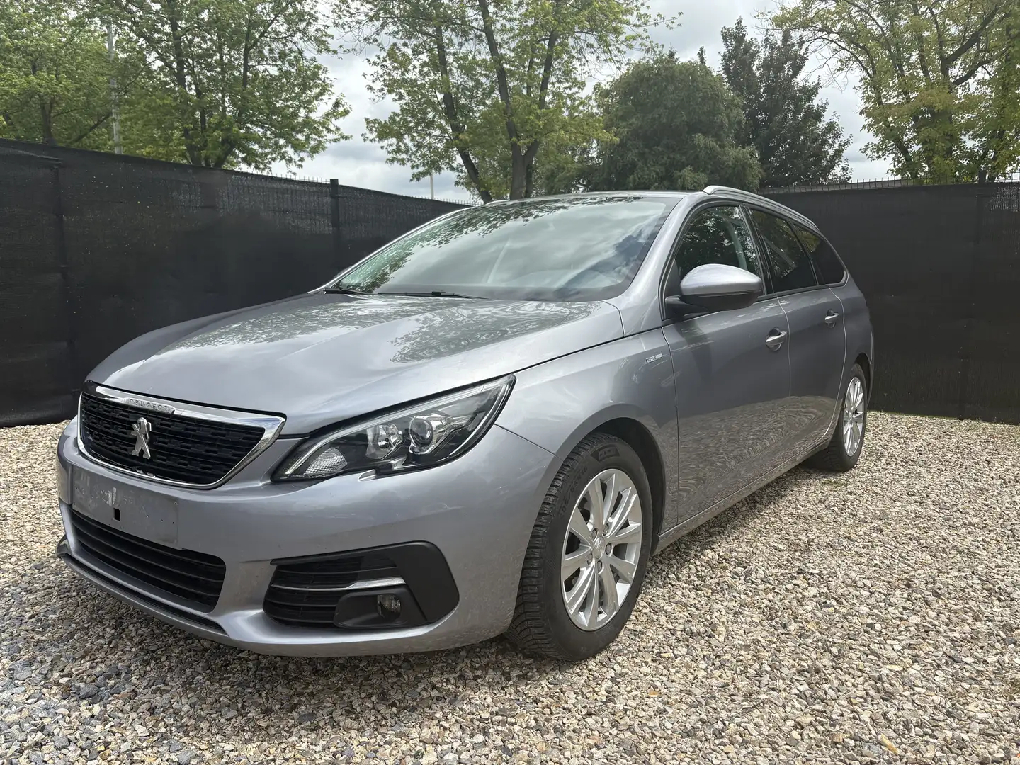 Peugeot 308 SW 1.5 BlueHDi Style (EU6.2) ! 1e PROP - NAVI ! Grijs - 2