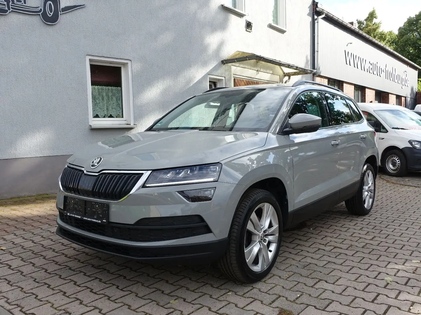 Skoda Karoq 2.0TDi,Style,LED,Navi,Klimaaut,Sitzhzg. Grau - 2