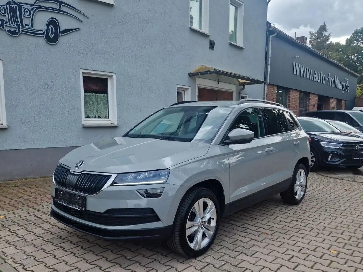 Skoda Karoq 2.0TDi,Style,LED,Navi,Klimaaut,Sitzhzg. Gris - 1