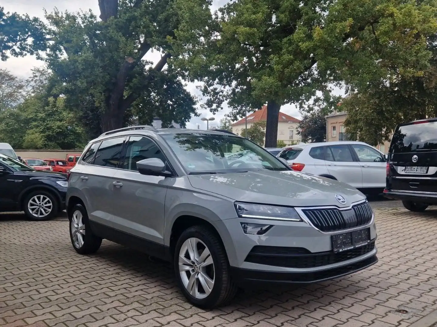 Skoda Karoq 2.0TDi,Style,LED,Navi,Klimaaut,Sitzhzg. Gris - 2