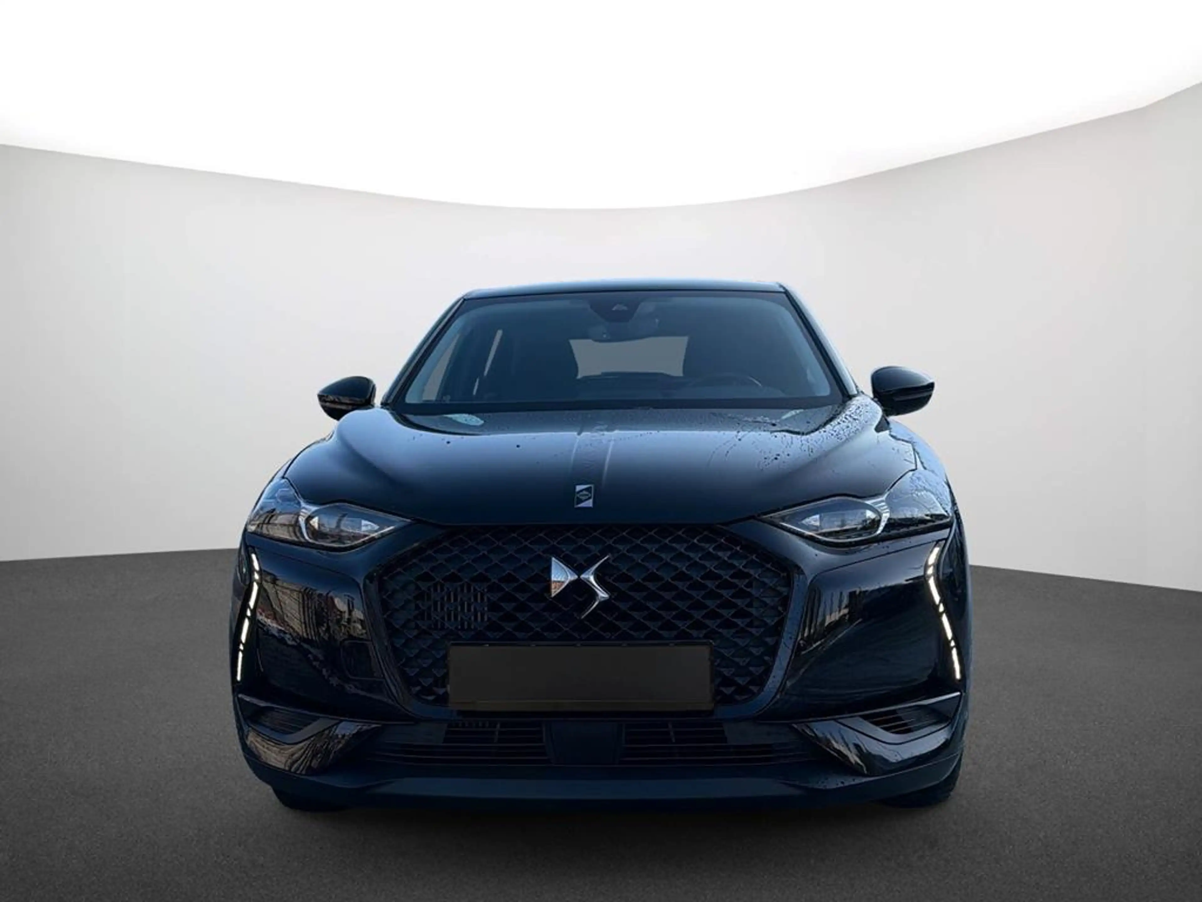 DS Automobiles DS 3 Crossback Louvre — photo 2