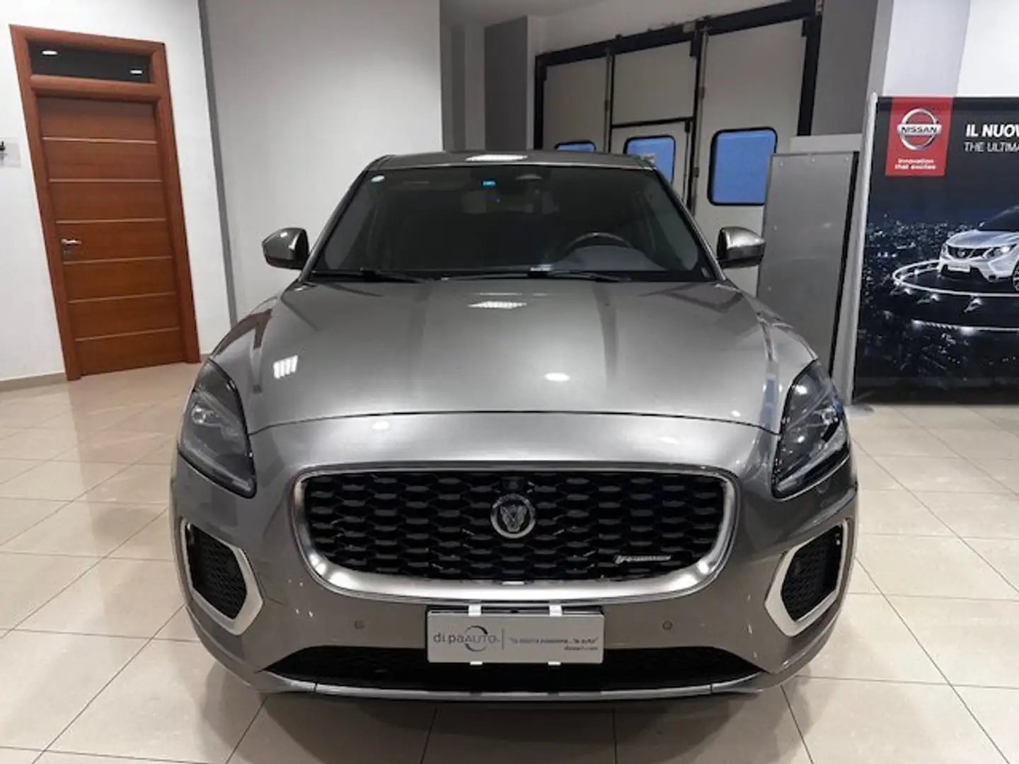 Jaguar E-Pace E-Pace 2.0d i4 mhev R-Dynamic HSE awd 204cv auto Grigio - 2