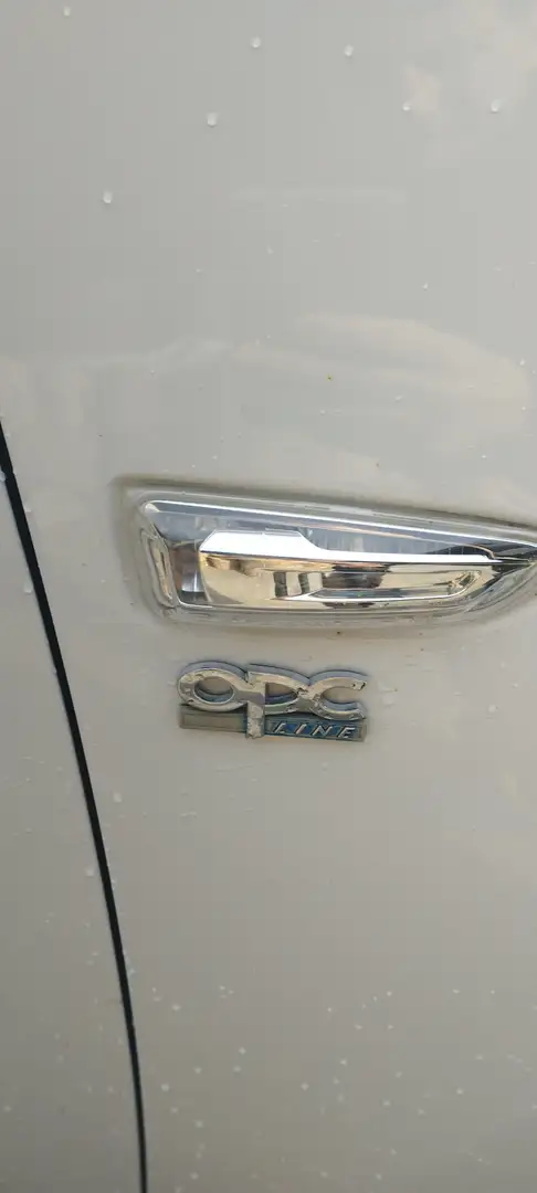 Opel Zafira OPC Weiß - 1