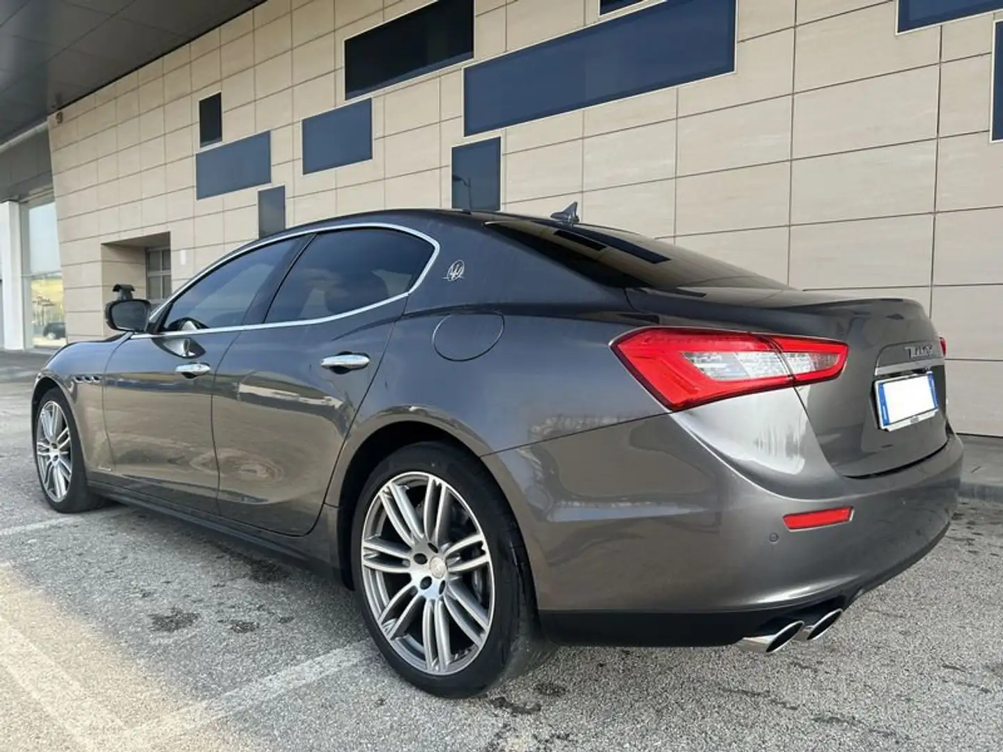 Maserati Ghibli 3.0 Diesel 275 CV Granlusso Gris - 2