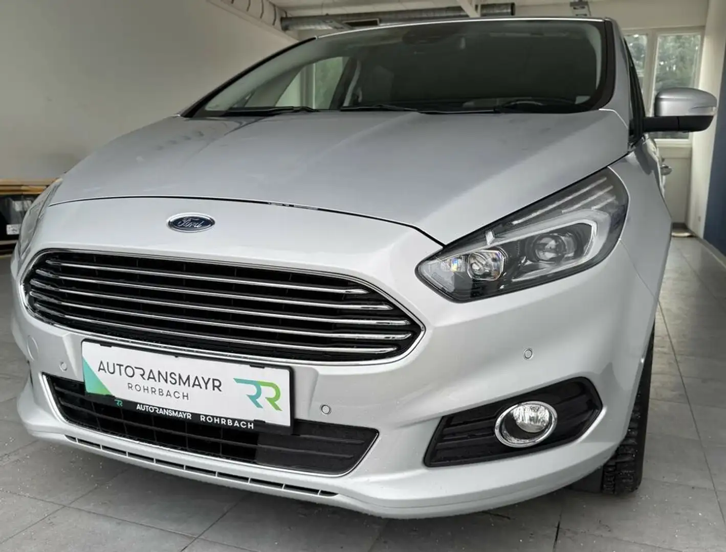 Ford S-Max Titanium Automatik Silber - 2
