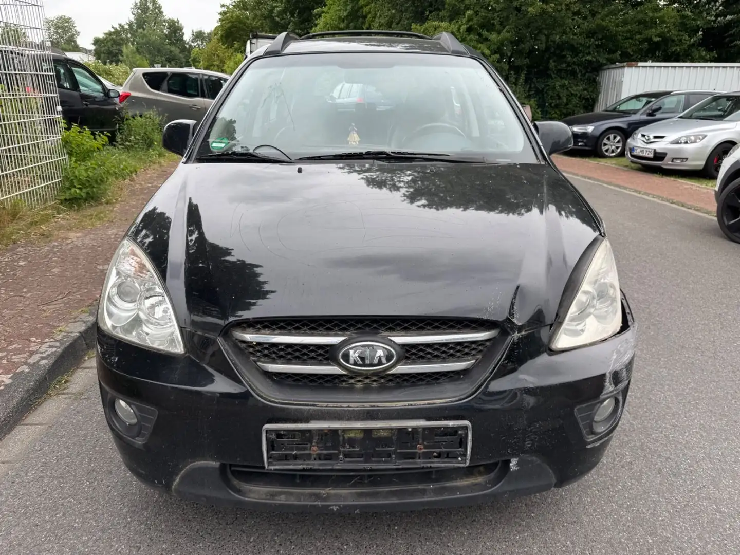 Kia Carens CARRENS/AUTOMATIK/KLIMAAUT/VOLLFAHRBEREIT!!! Schwarz - 2