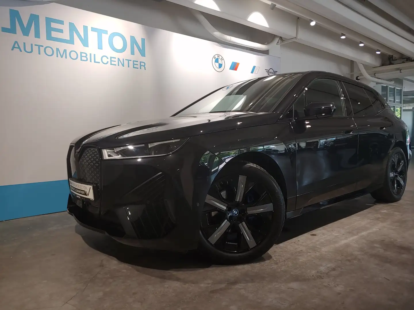 BMW iX xDrive40 Sportpaket/Head-Up/LED/Driving Assist Noir - 2