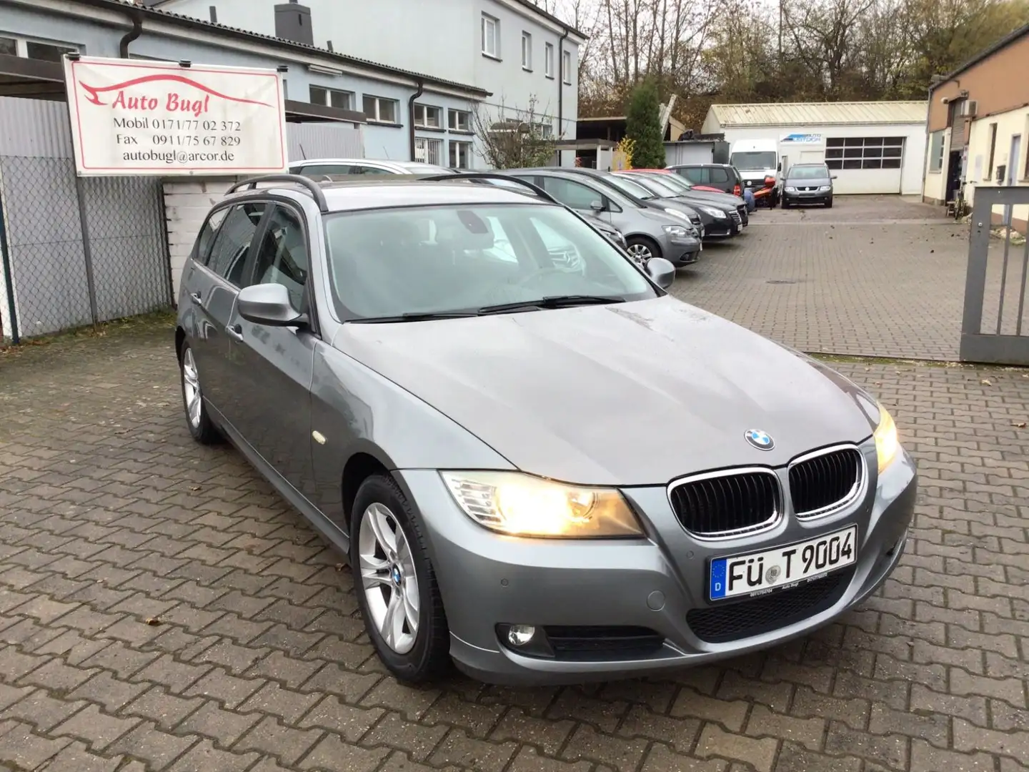 BMW 318 Baureihe 3 Touring 318d Grau - 2