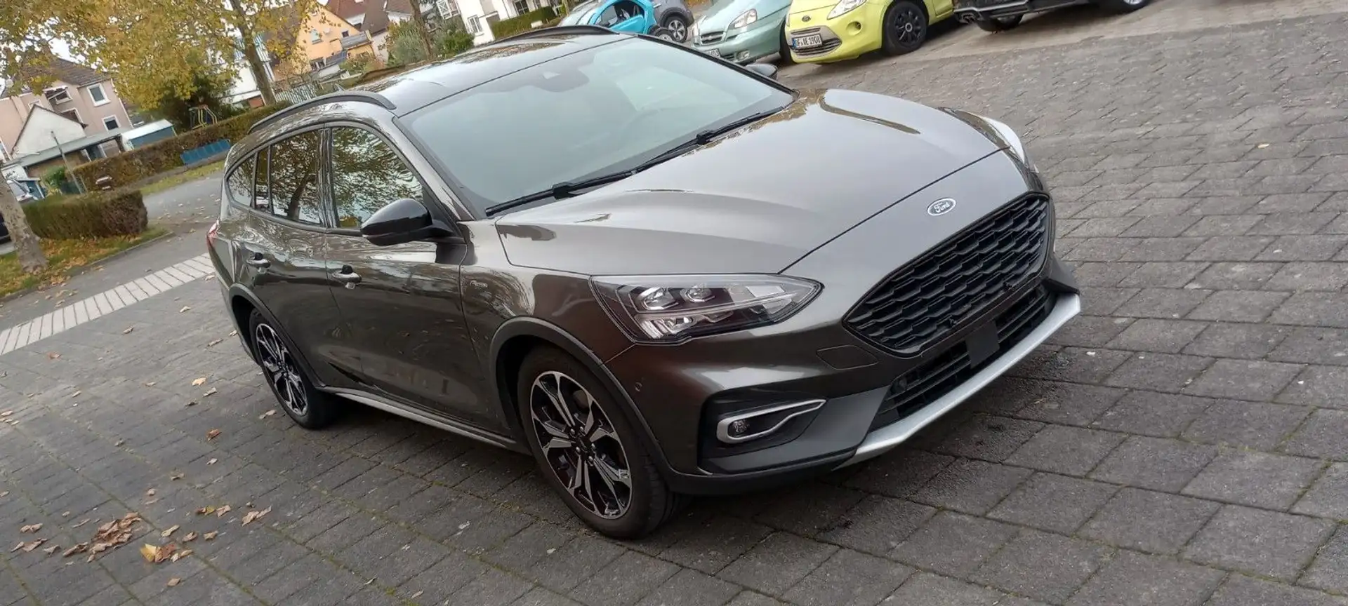 Ford Focus Kombi 1,5 AutoNavi SpurTot eHeckScheckheft Gris - 1