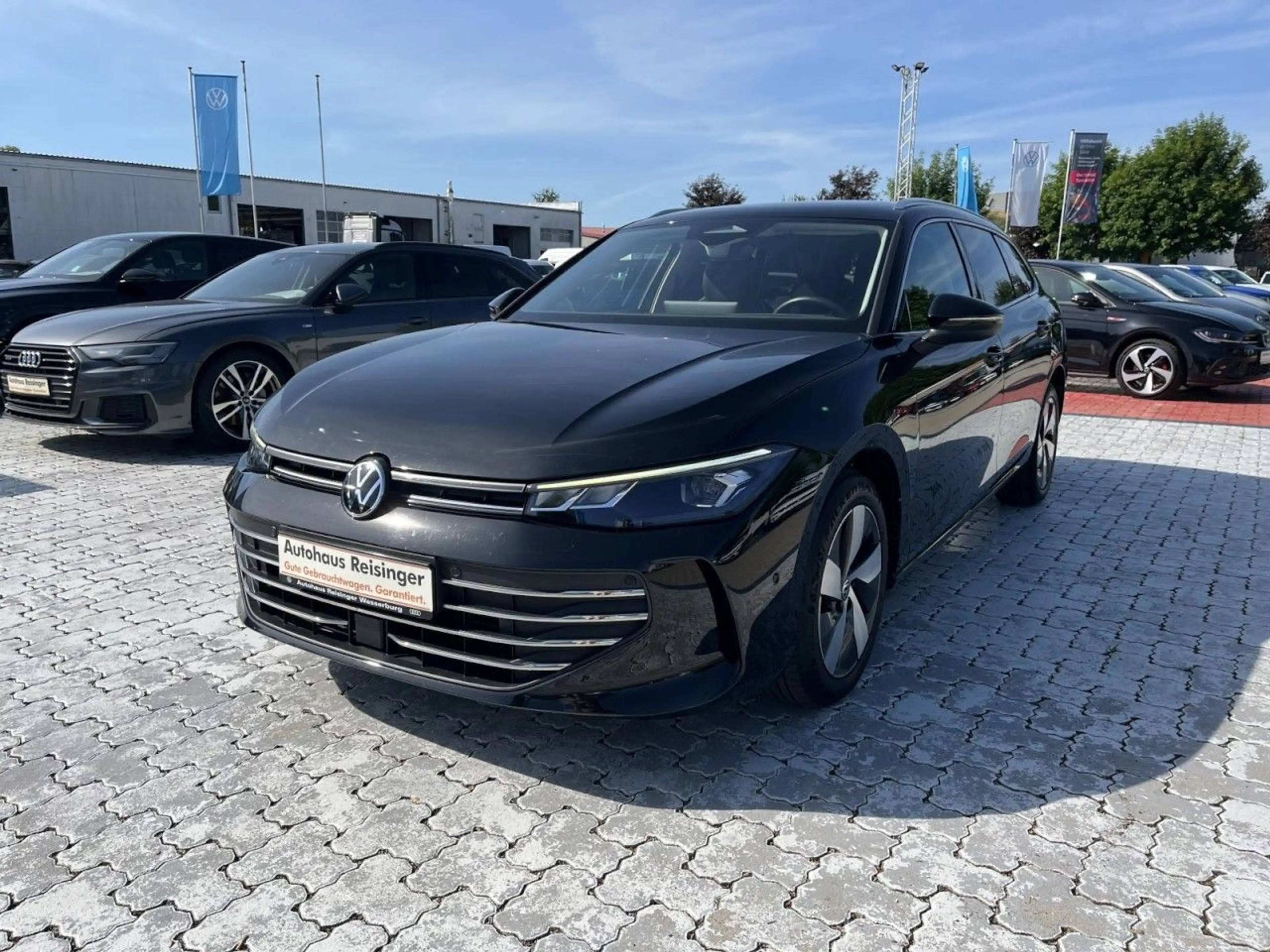 Volkswagen Passat Variant 2.0 TDI Business DSG (LED+NAVI+AH — photo 2