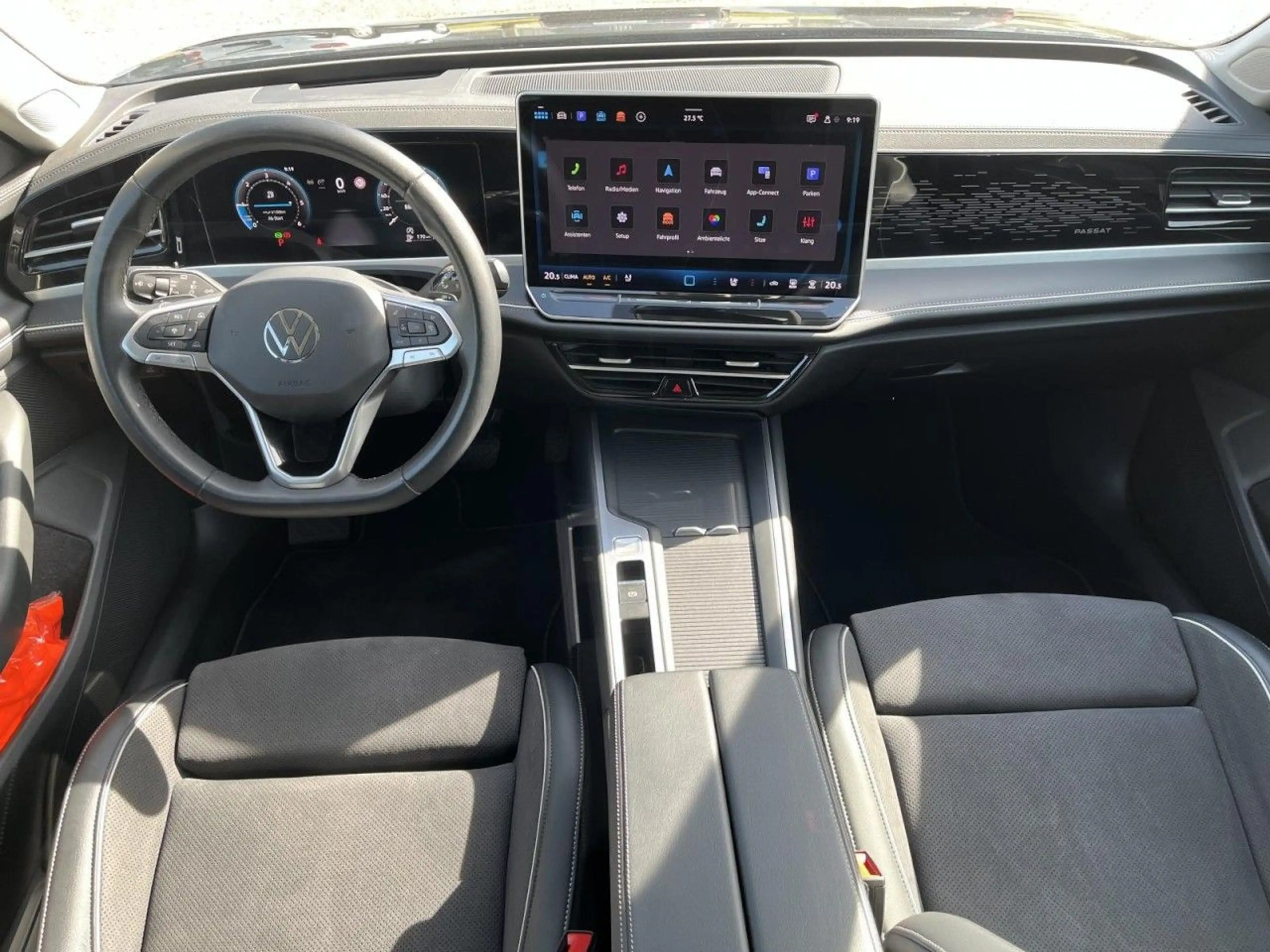 Volkswagen Passat Variant 2.0 TDI Business DSG (LED+NAVI+AH — photo 14