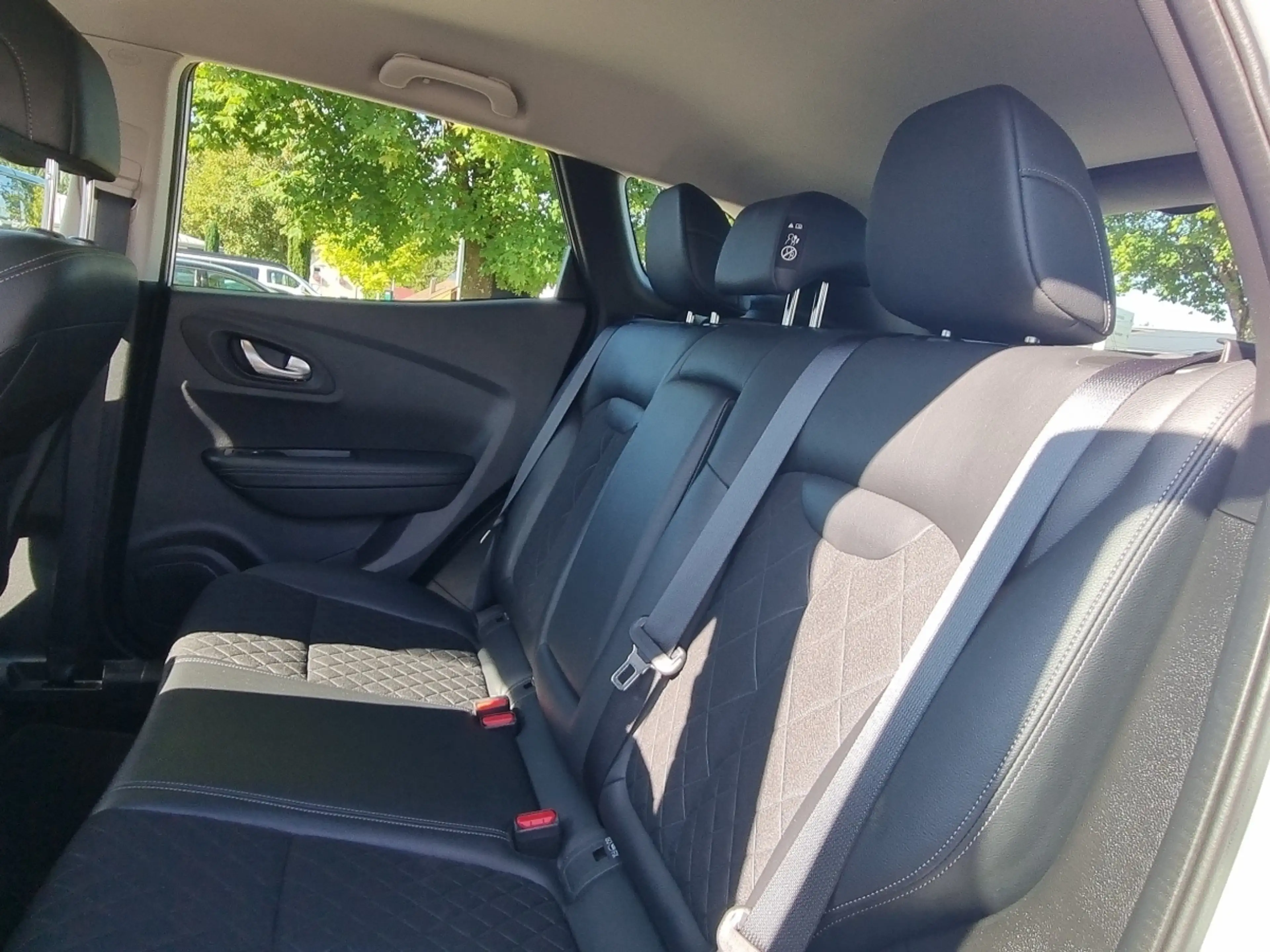 Renault Kadjar Techno TCe 140 — photo 8