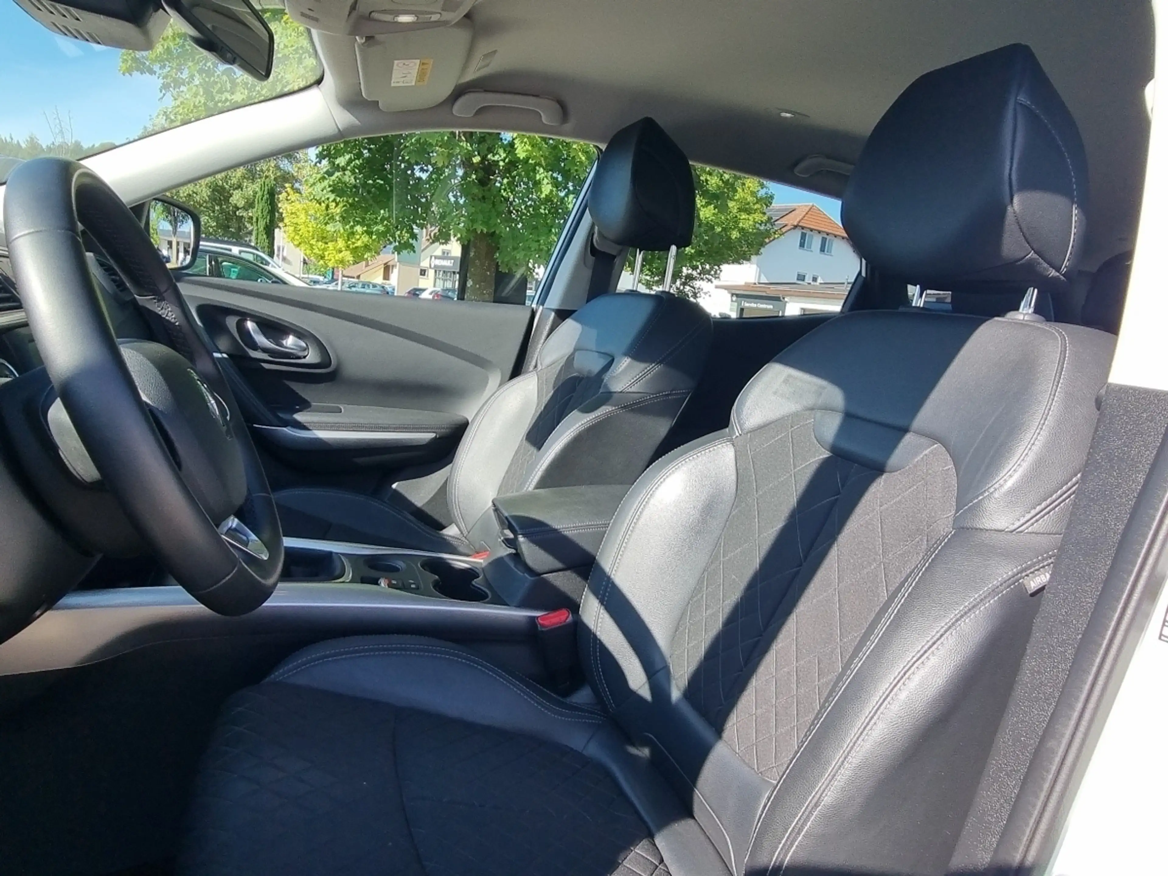 Renault Kadjar Techno TCe 140 — photo 7