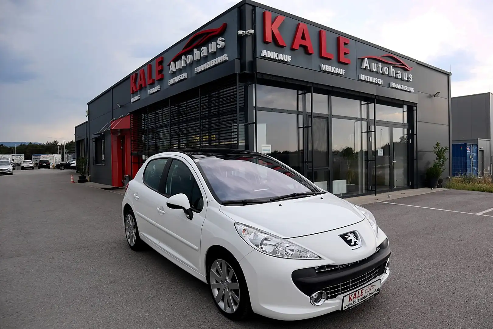 Peugeot 207 Active 1,6 16V *Automatik* Weiß - 1