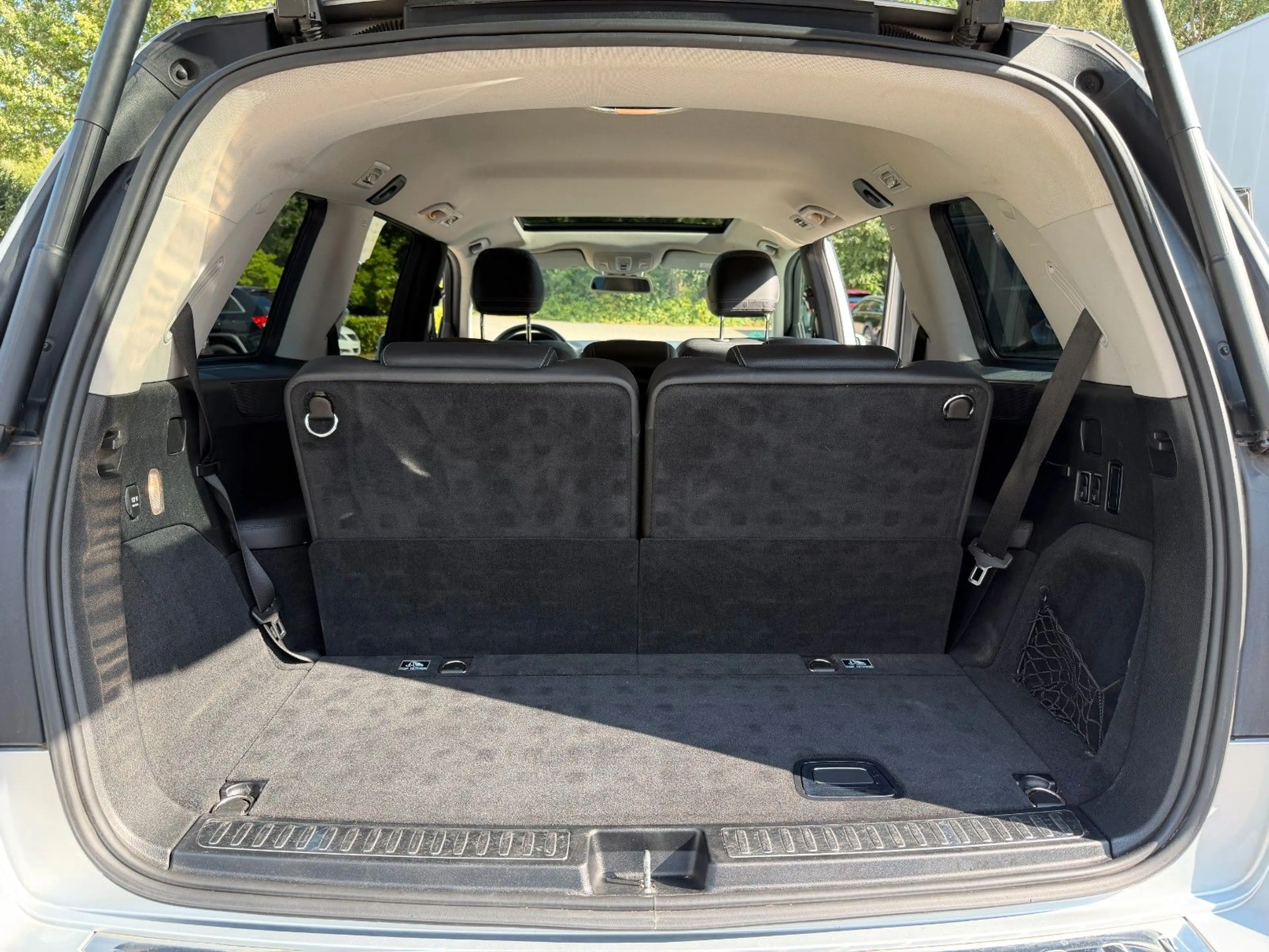 Mercedes-Benz GL 350 BlueTec 4Matic*7Sitzer*Navi*DistronicPlus — photo 15