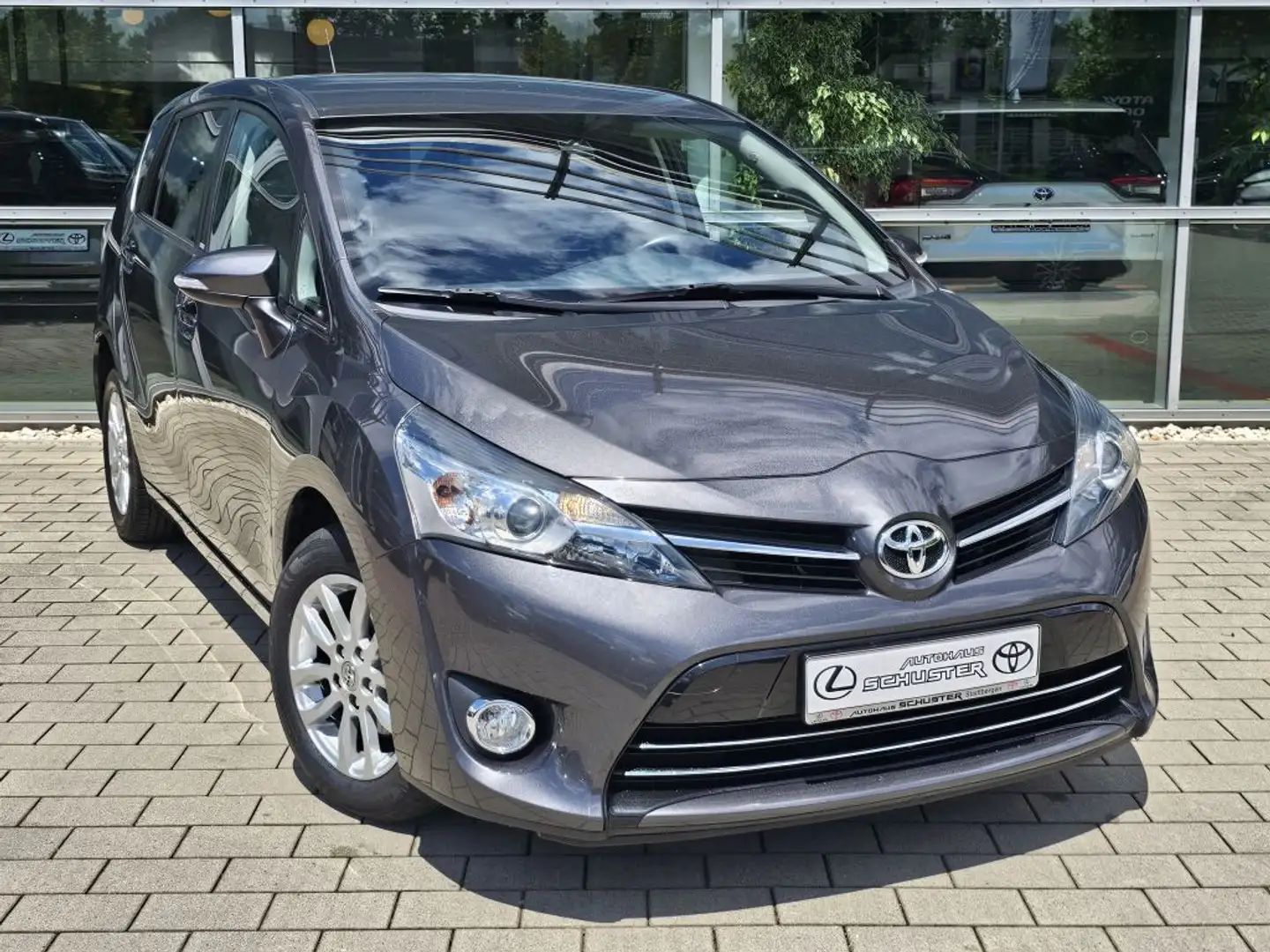 Toyota Verso 1.8 5-Sitzer Edition-S Gris - 1