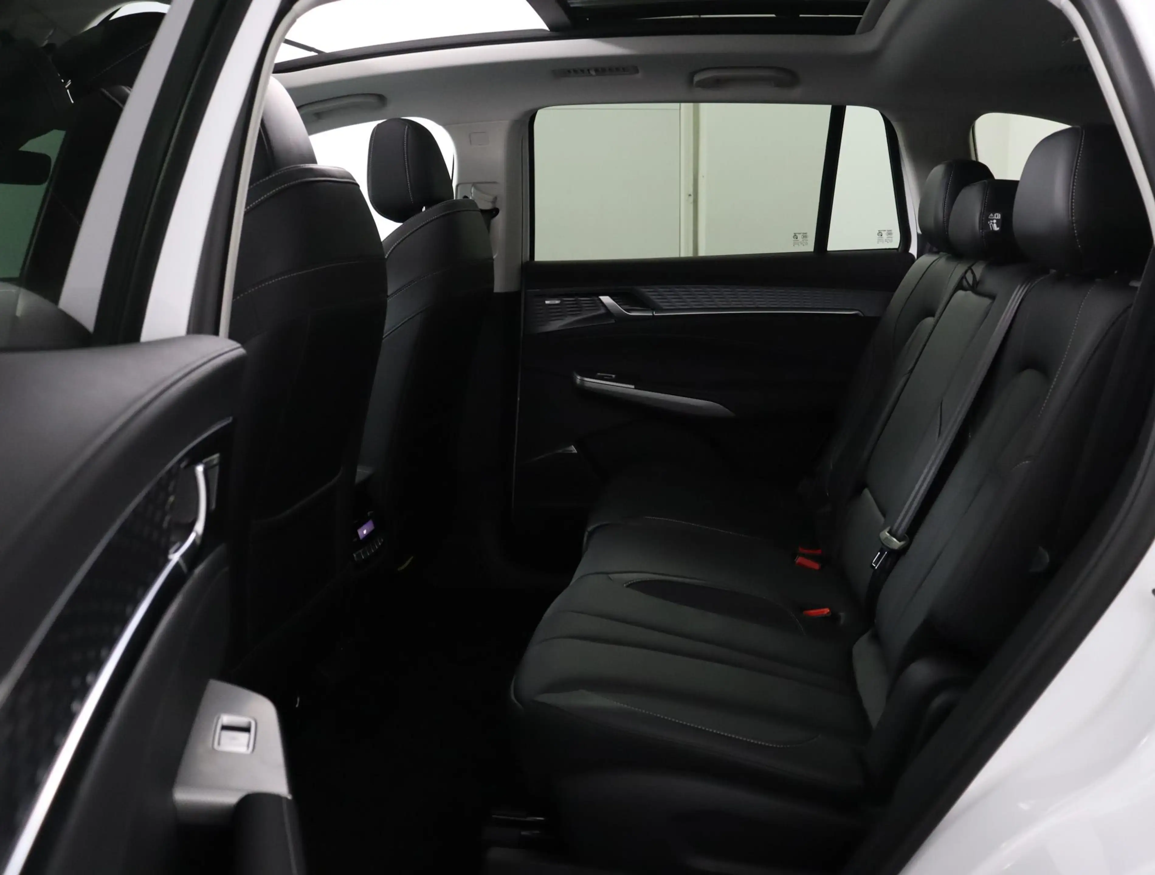 MG MGS9 1.5 Premium Plug-in Hybrid Nieuw: 7 Zitter | 100 k — photo 14