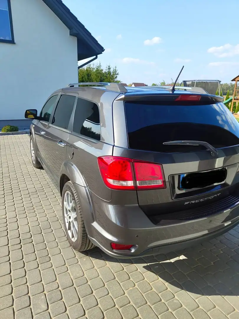 Fiat Freemont Freemont 2,0 Multijet II 170 Lounge AWD Aut. Grau - 2