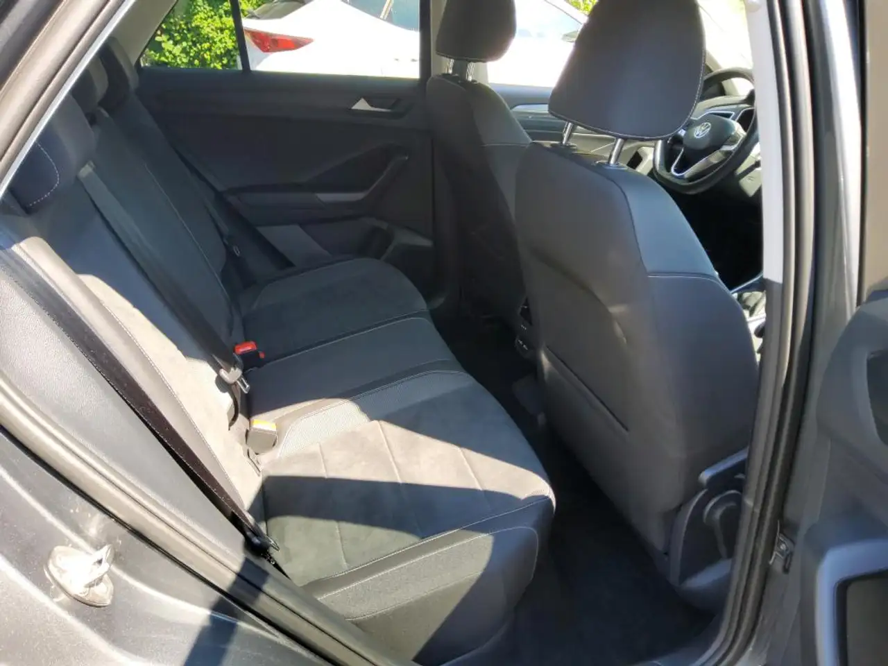 Volkswagen T-Roc Style 1.5 l TSI OPF 110 kW (150 PS) 7-Gang-Dopp..., миниатюра 7