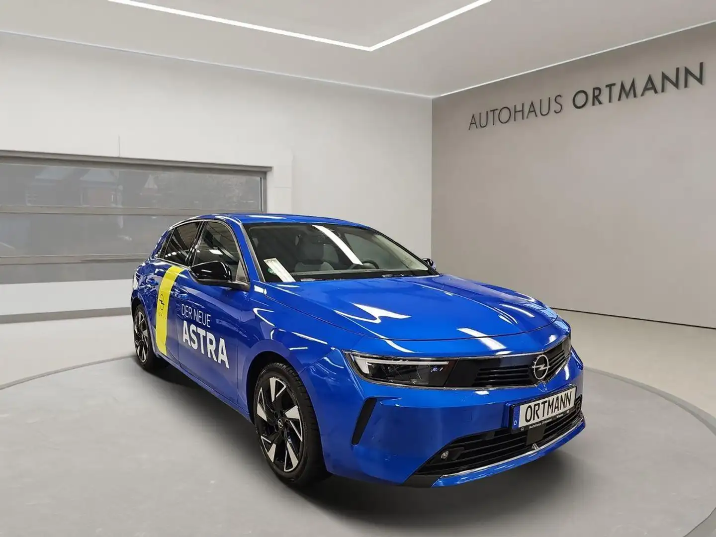 Opel Astra 1.2 Turbo 'Elegance' 6-Gang Bleu - 1