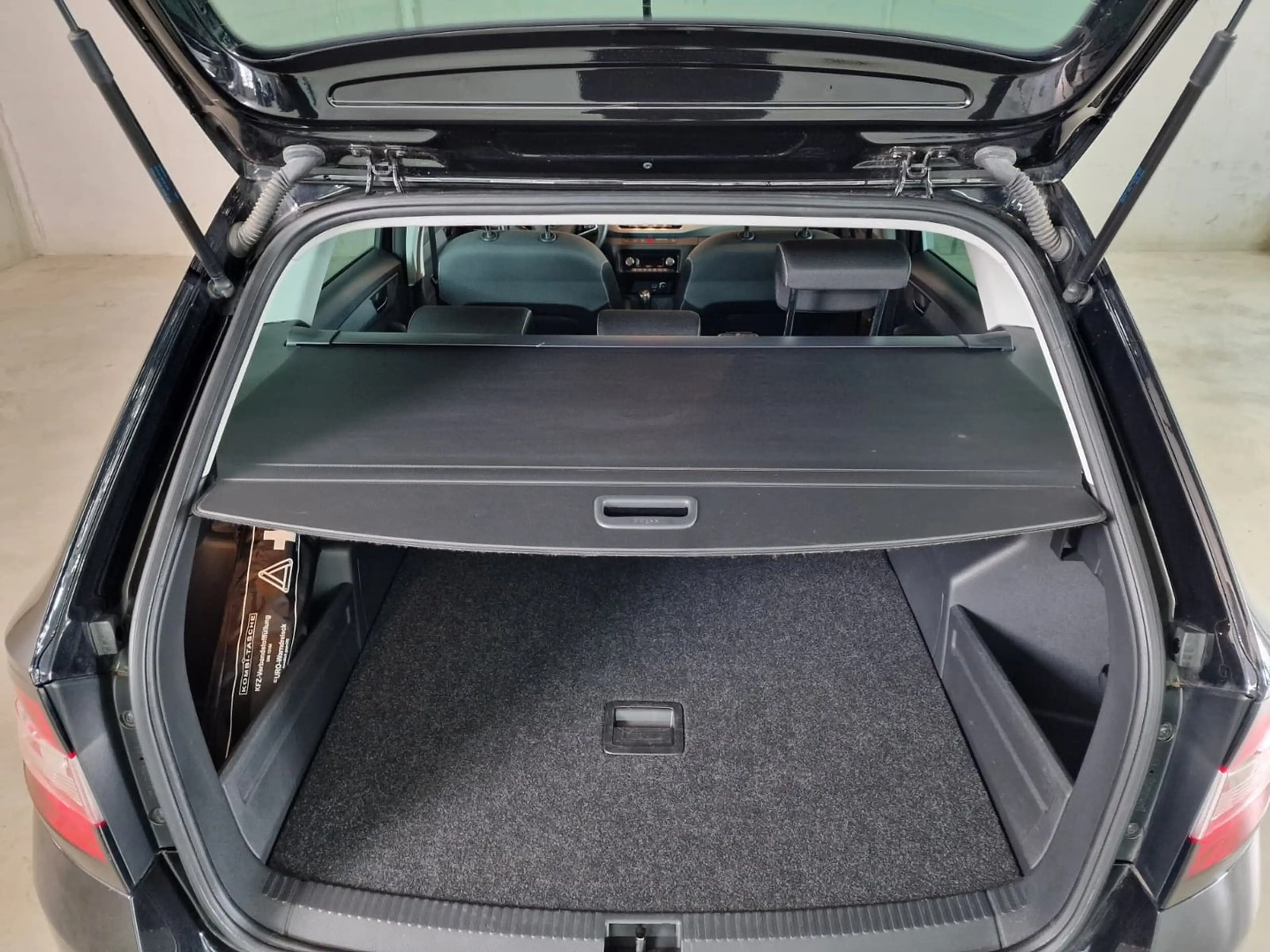 Skoda Fabia Ambition SC TSI — photo 8