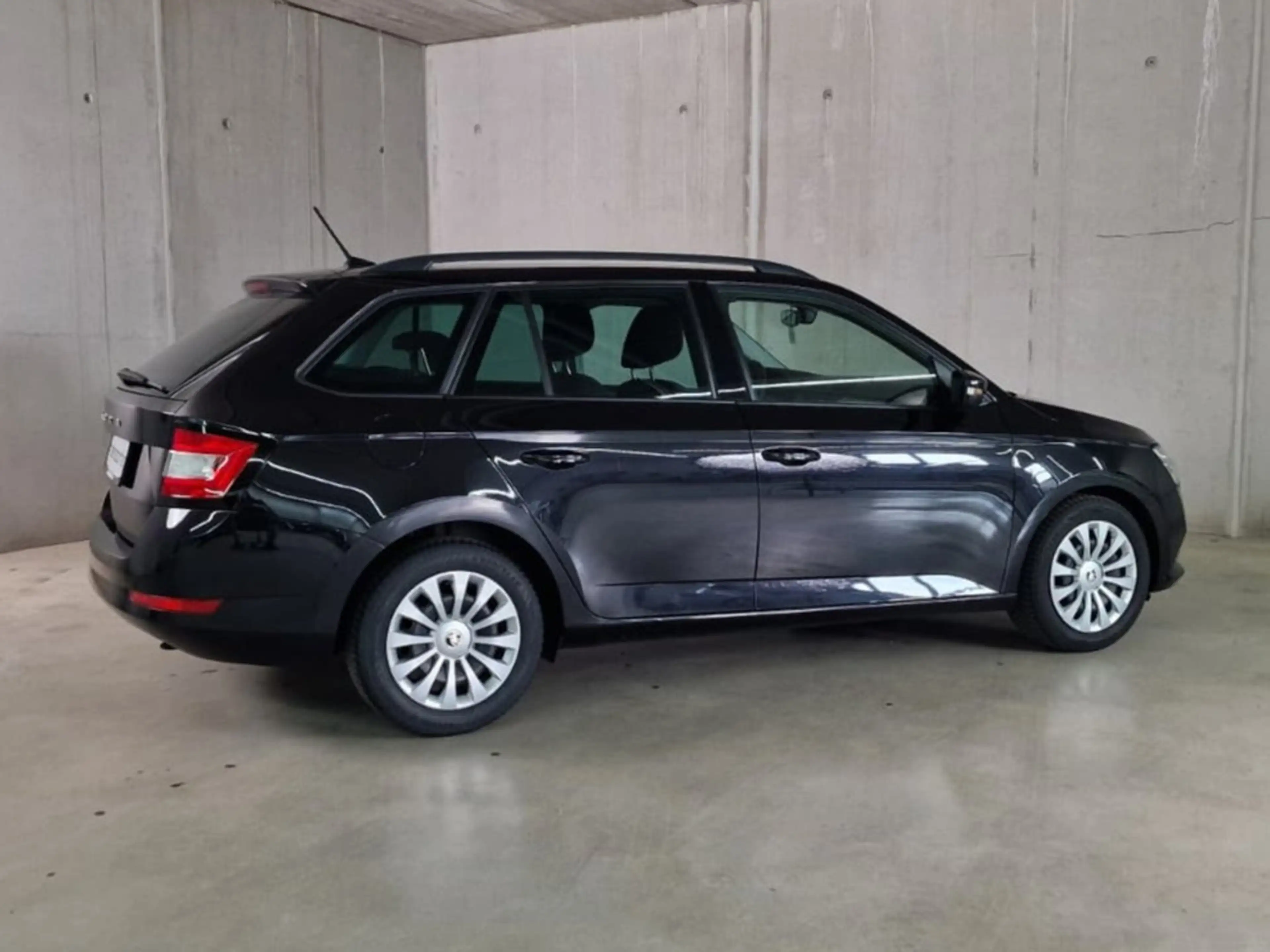 Skoda Fabia Ambition SC TSI — photo 4