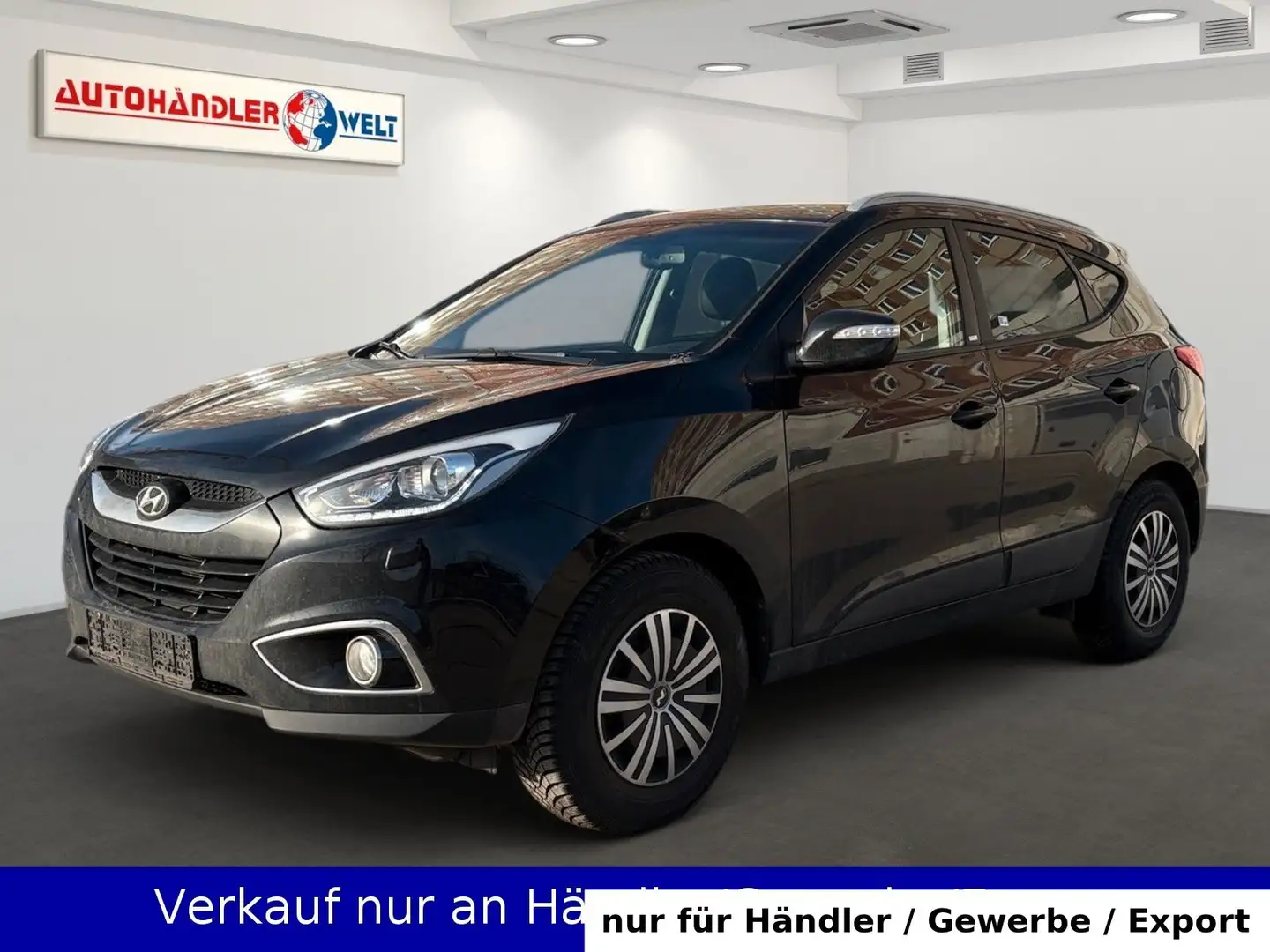 Hyundai iX35 2.0GDI Automatik AAC Xenon SHZ Navi PDC AHK Schwarz - 1